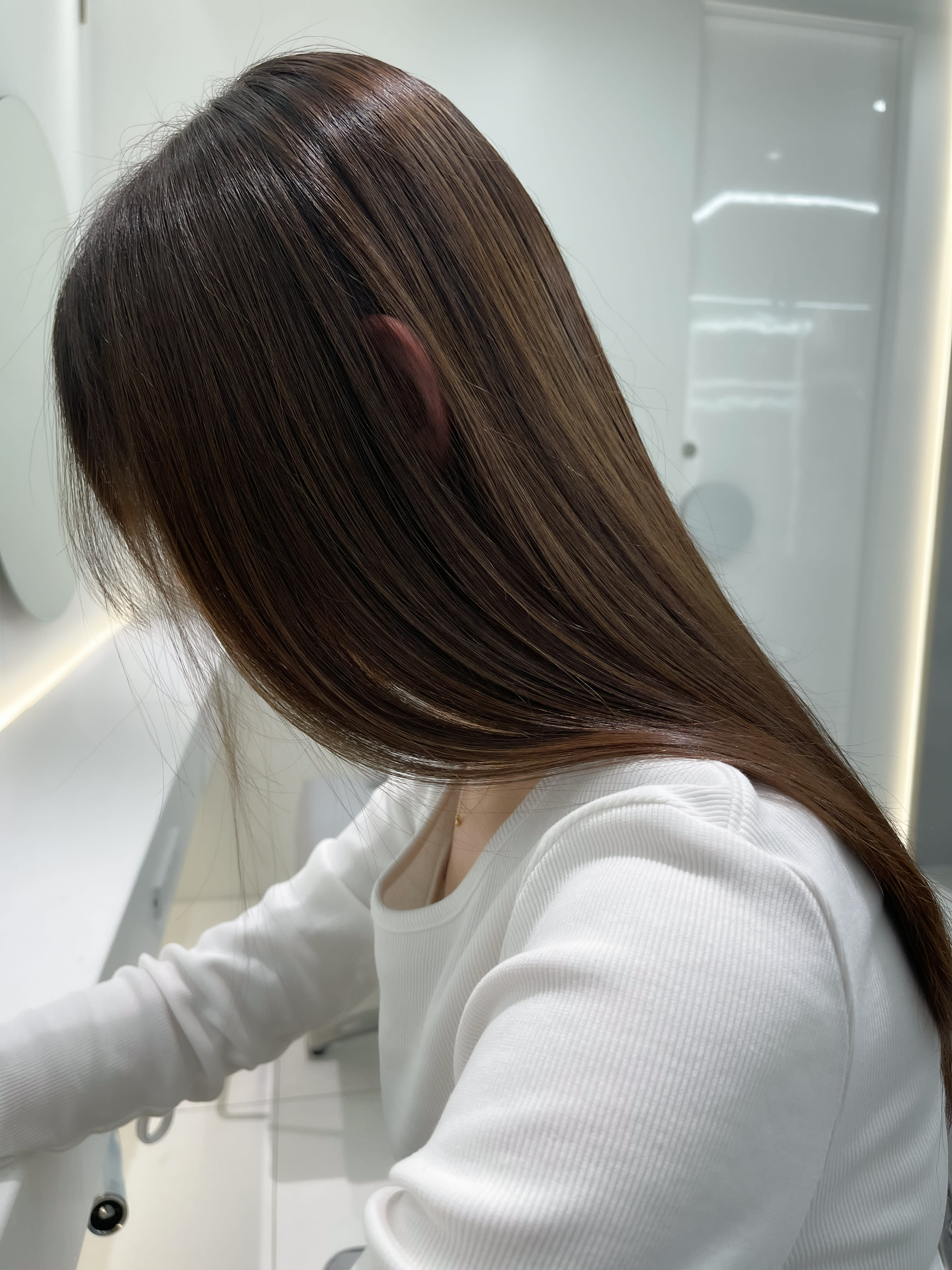 ar+ hair salon 新宿三丁目店【アールプラスヘアサロン シンジュクサンチョウメテン】のスタイル紹介。シルクブラウンカラー