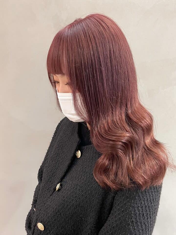 ar+ hair salon 新宿三丁目店【アールプラスヘアサロン シンジュクサンチョウメテン】のスタイル紹介。ピンクブラウンカラー