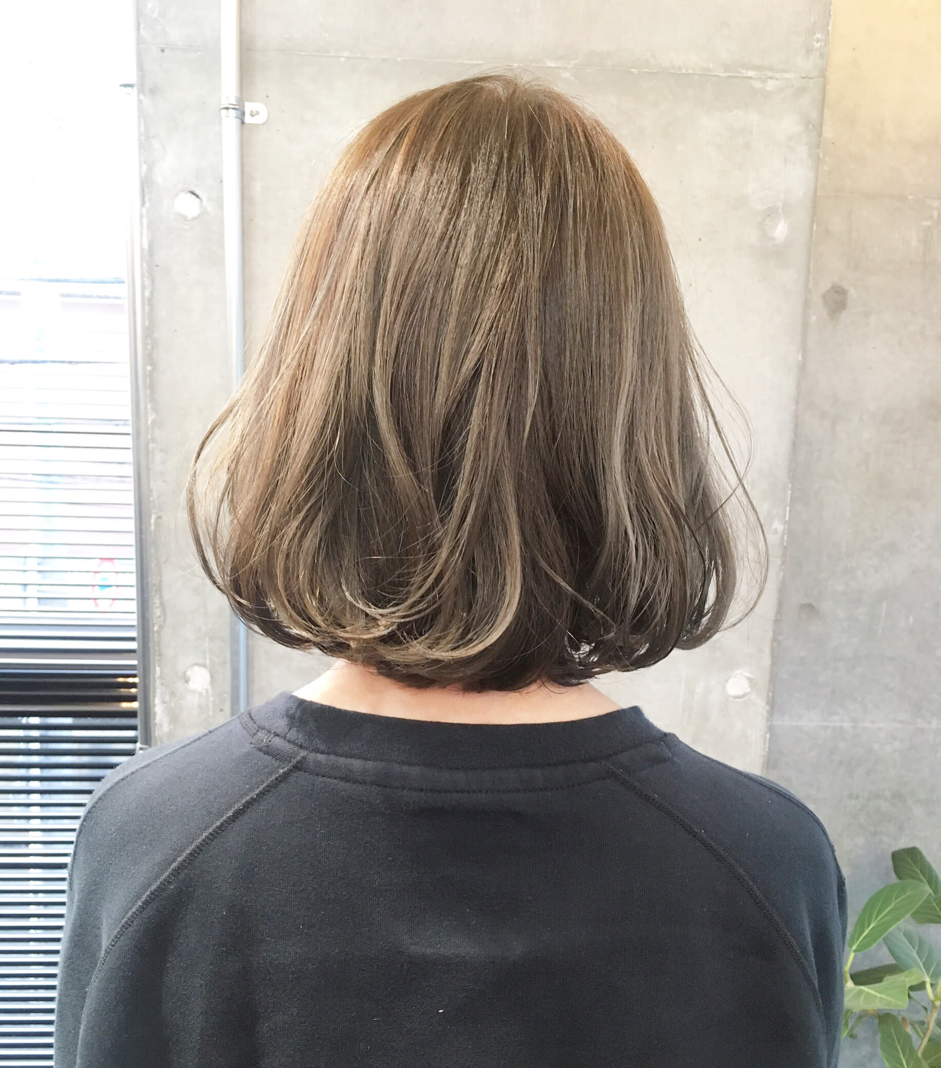 Bond 三軒茶屋【ボンド サンゲンヂャヤ】のスタイル紹介。ゆるふわボブ×ブラウンベージュカラー