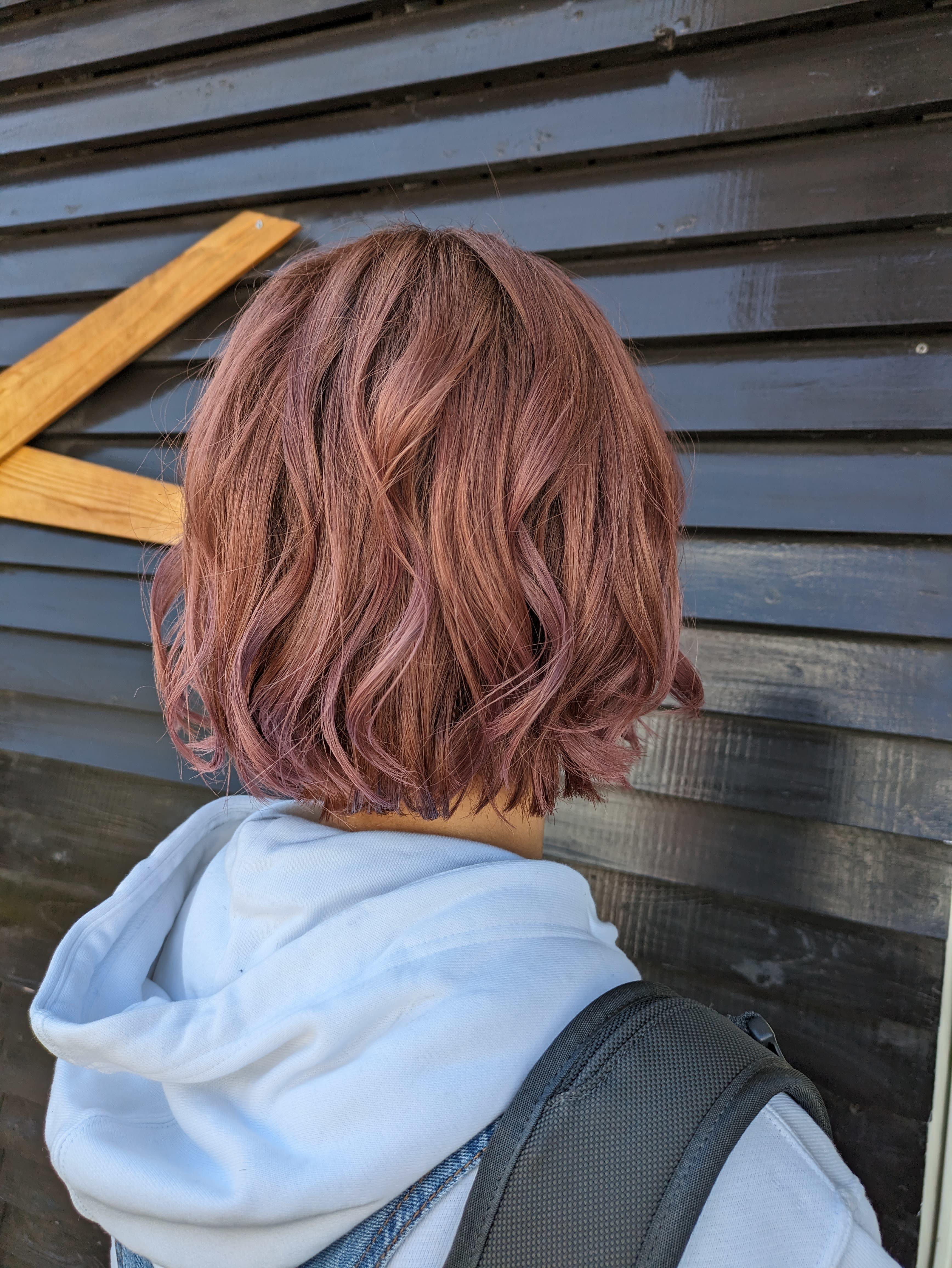 STANDARD HAIR【スタンダードヘアー】のスタイル紹介。ペールピンクカラー✕切りっぱなしボブ