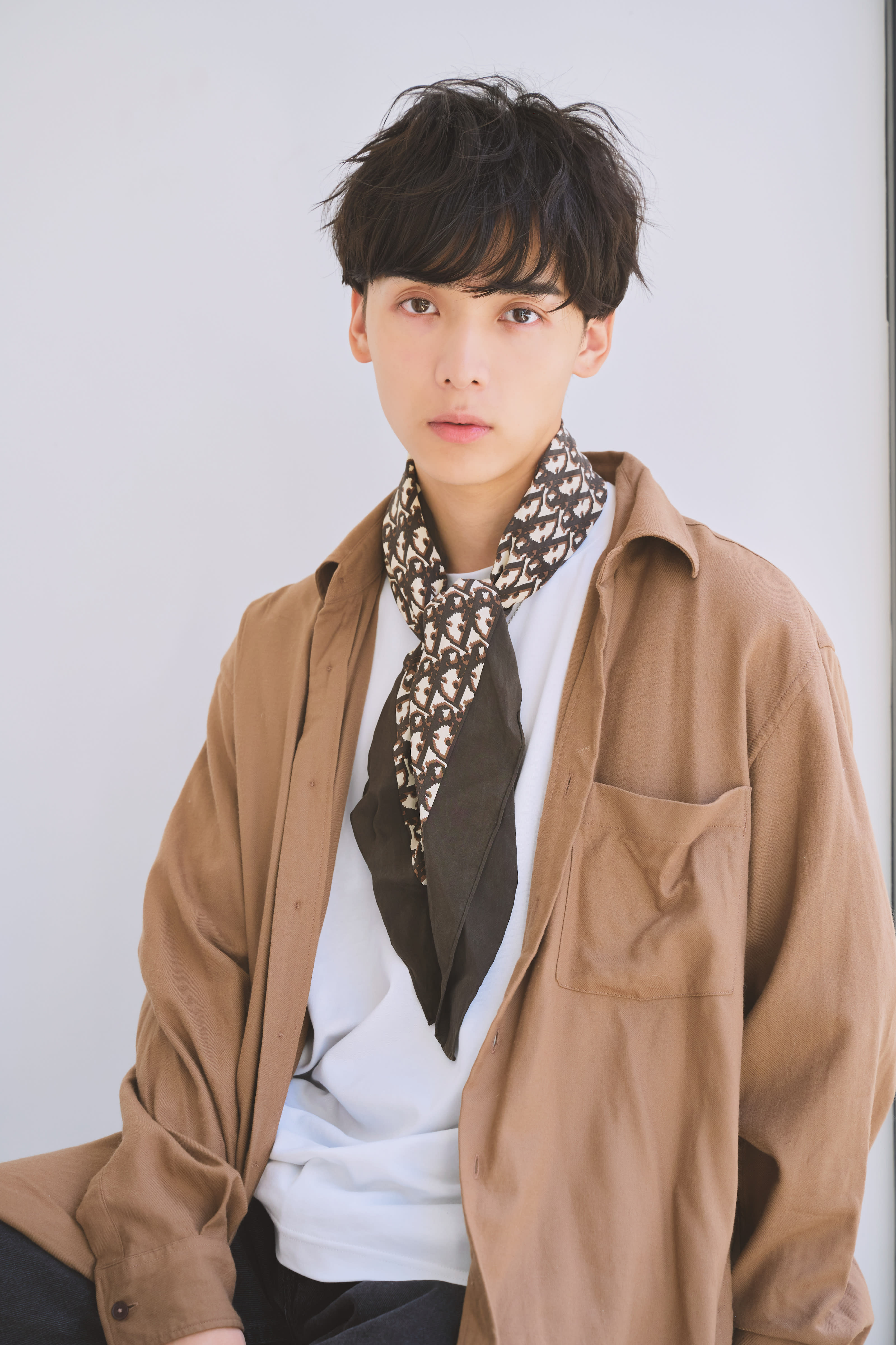 cast 三宮【キャストサンノミヤ】のスタイル紹介。波巻きスパイラル無造作束感マッシュ