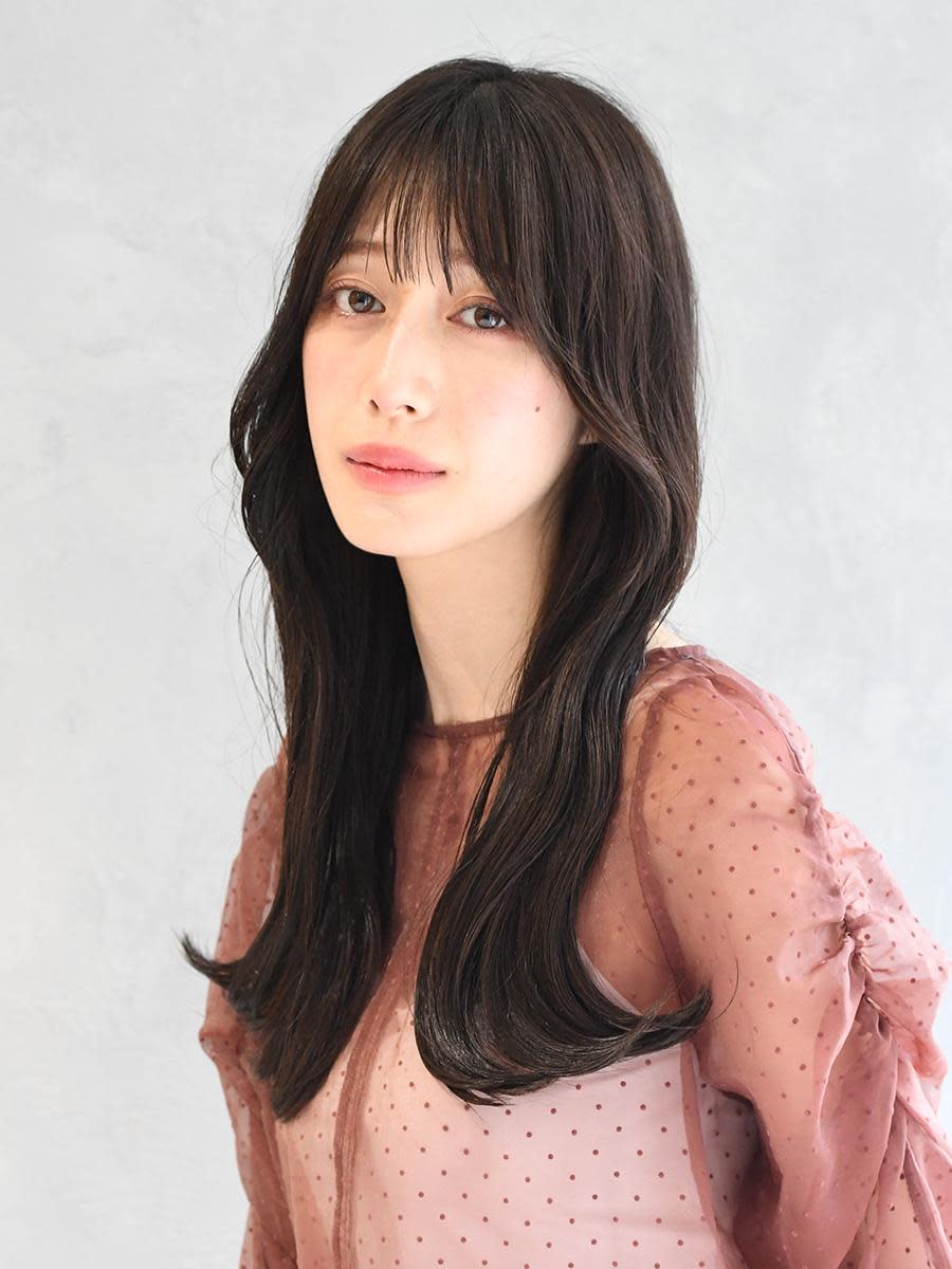 HAIR＆MAKE EARTH 上大岡店【ヘアアンドメイクアース カミオオオカテン】のスタイル紹介。ラフ感ヨシンモリスタイル