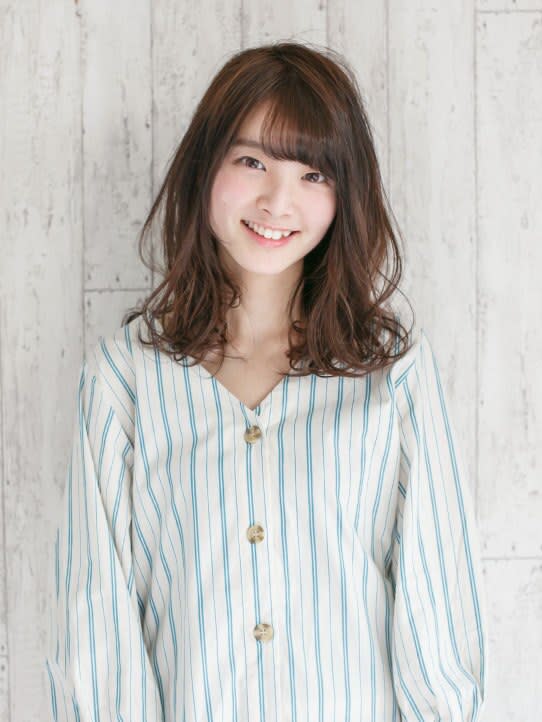 Lu’ce coco【ルーチェ ココ】のスタイル紹介。こなれセミディーカット