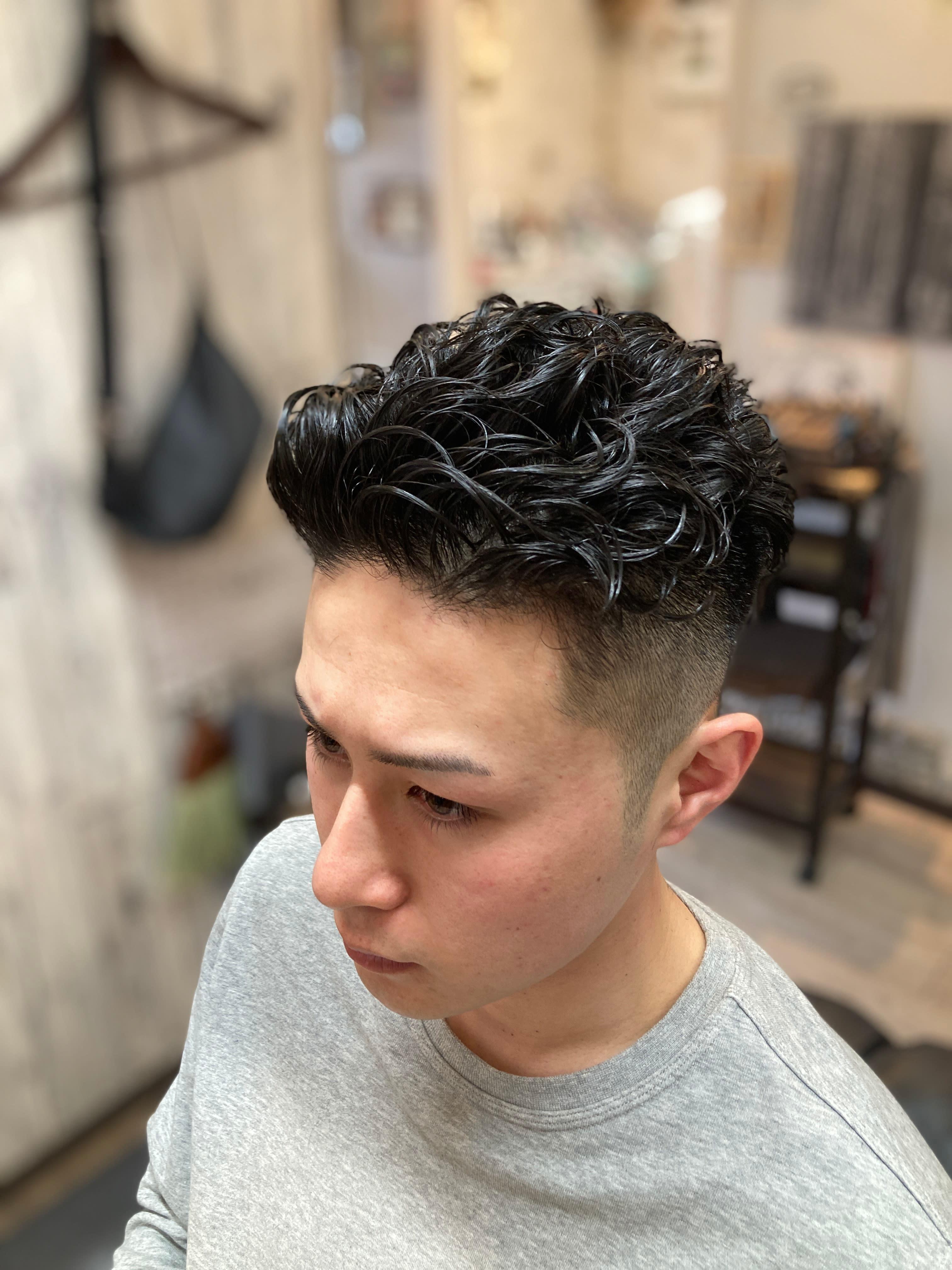 LiNK【リンク】【リンク】のスタイル紹介。アップバングナチュラルパーマ