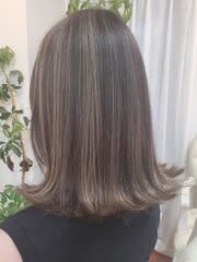 COLOR SALON YOSHITOMO【カラーサロン ヨシトモ】【ヨシトモ】のスタイル紹介。COLOR SALON YOSHITOMO×ロング 