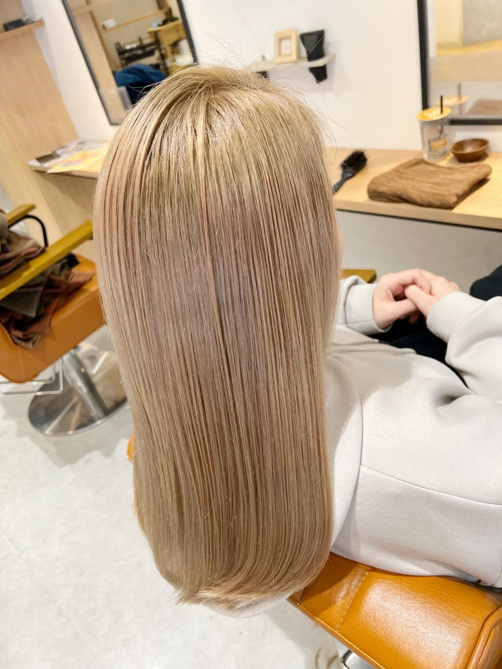 Love&Hair Breit 関目【ラブアンドヘアー ブライト セキメ】のスタイル紹介。【ミルクティーベージュ】