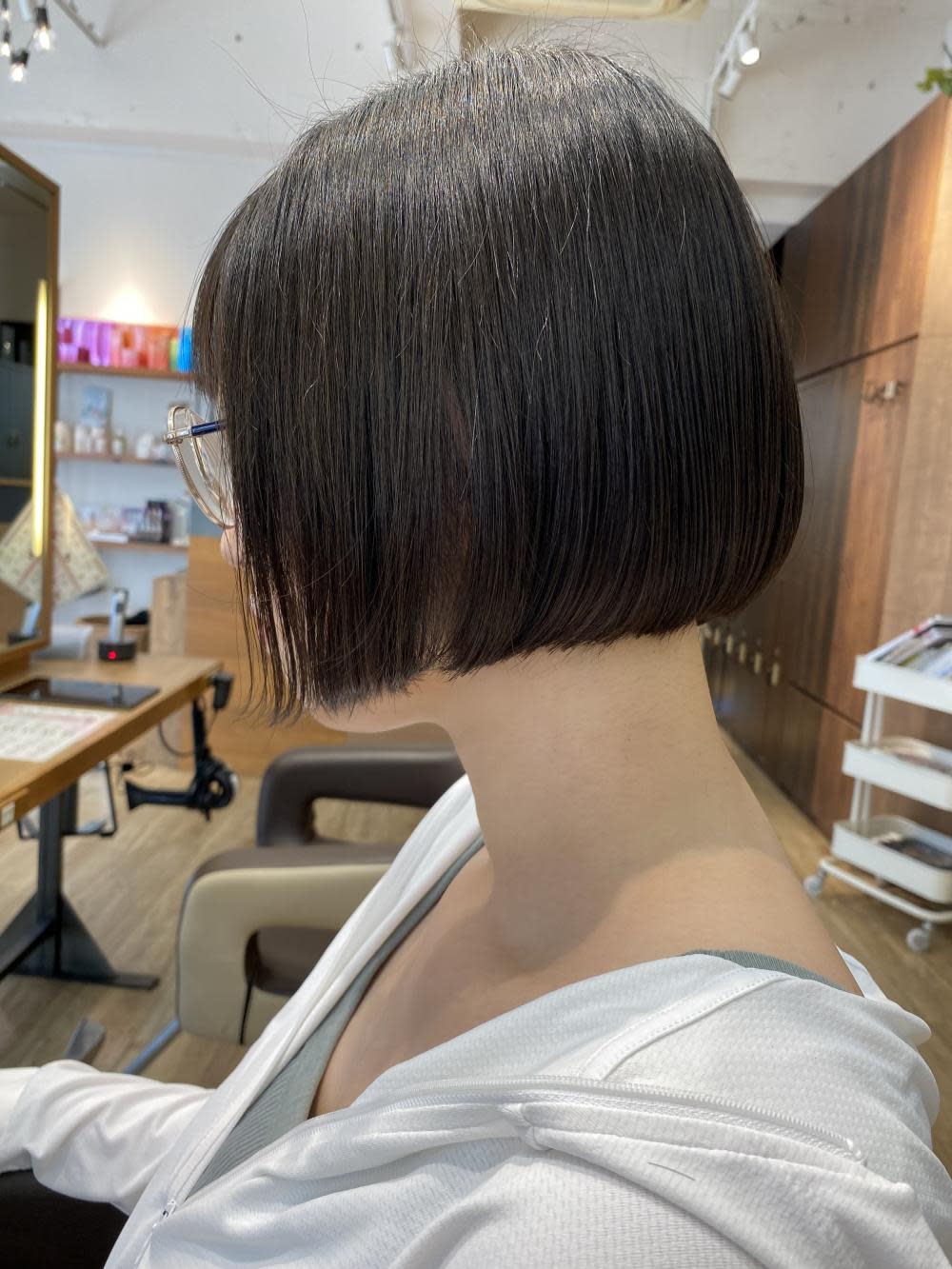 Logue【ローグ】のスタイル紹介。[Logue]切りっぱなし・ワンレングスボブ