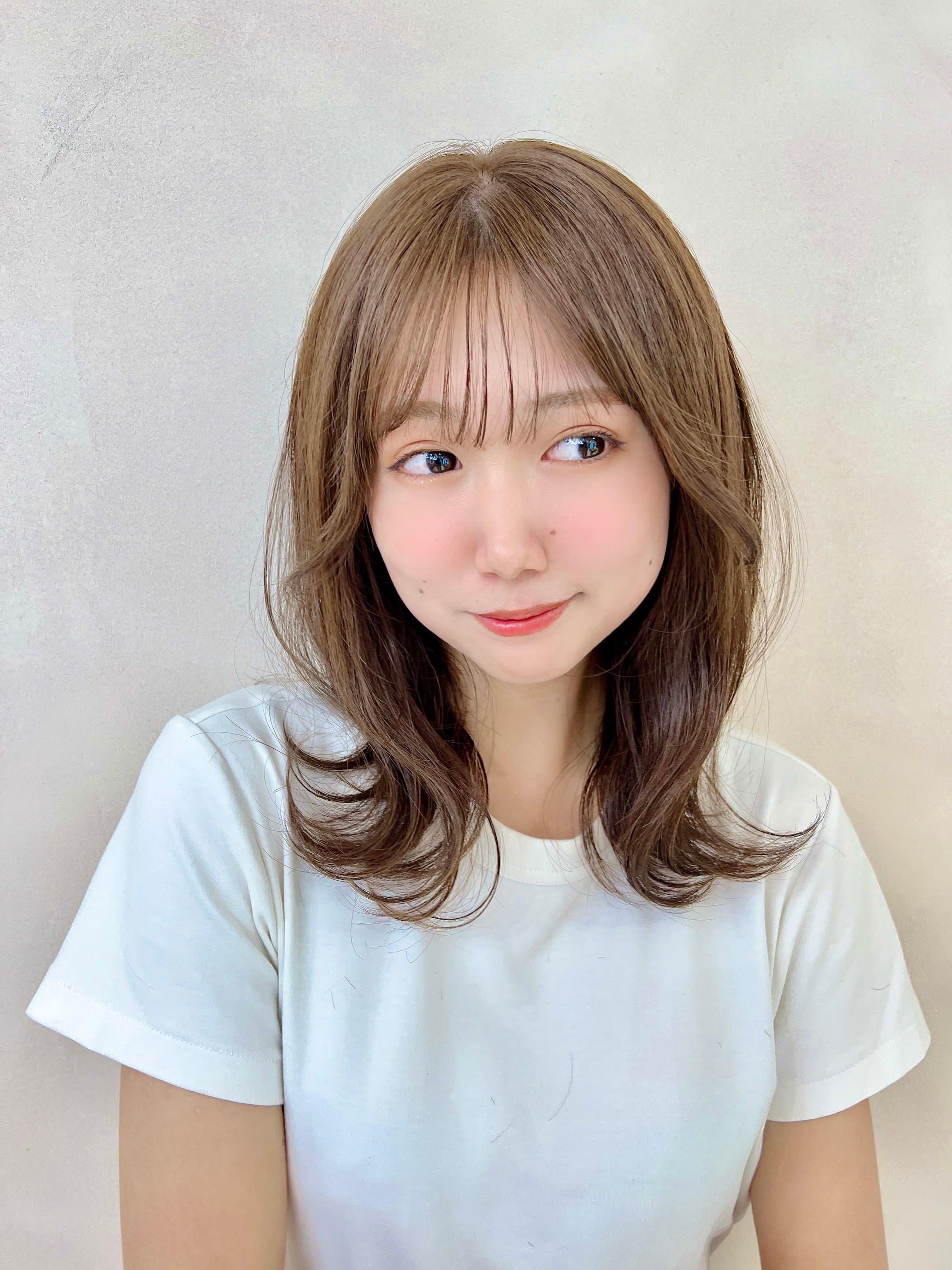 monaco【モナコ】 広尾/恵比寿【モナコ】のスタイル紹介。【monaco】30代丸顔さんにオススメな大人外ハネミディ