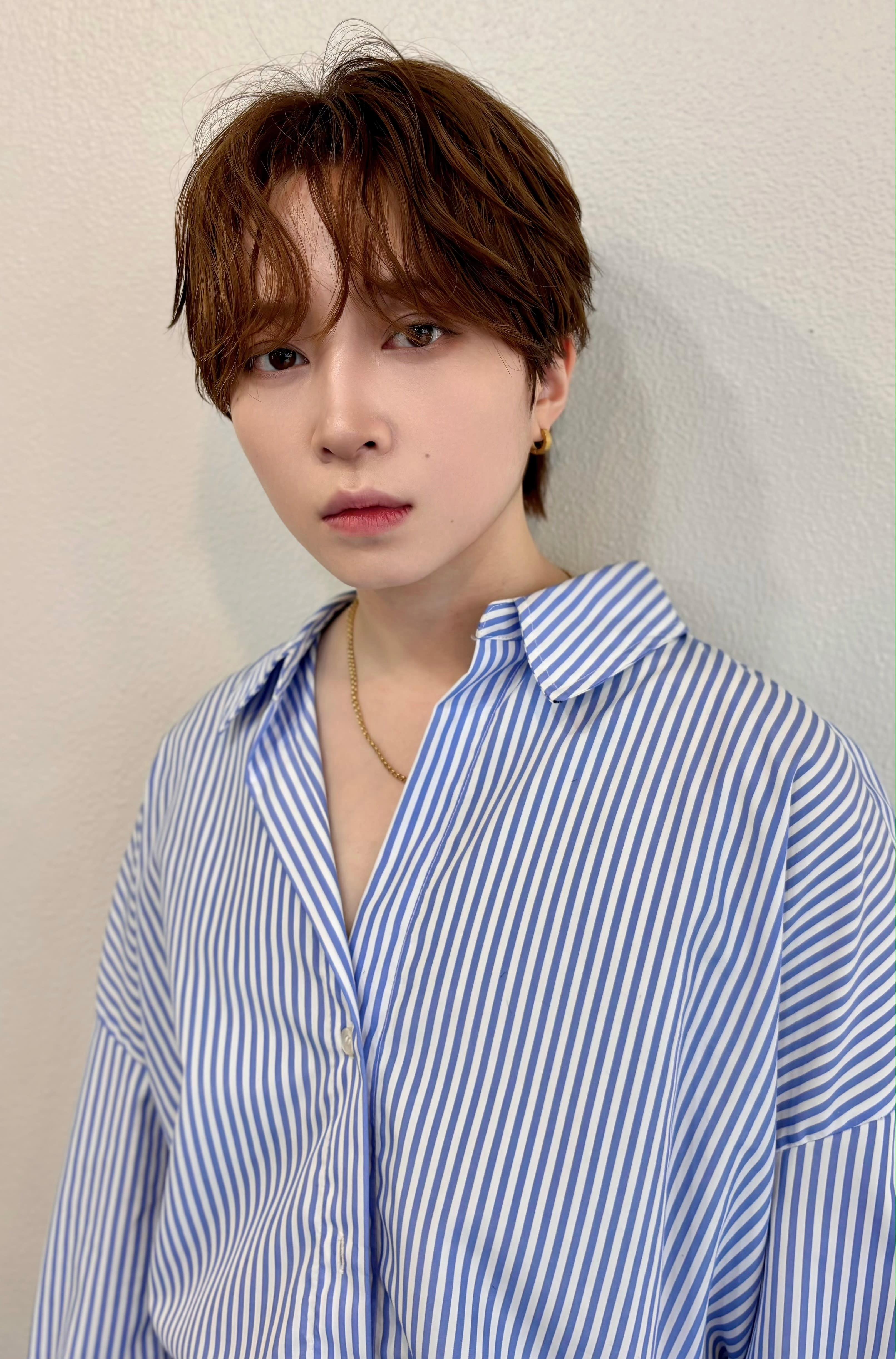 REVES【レーヴス】のスタイル紹介。フェミニンセンターパート