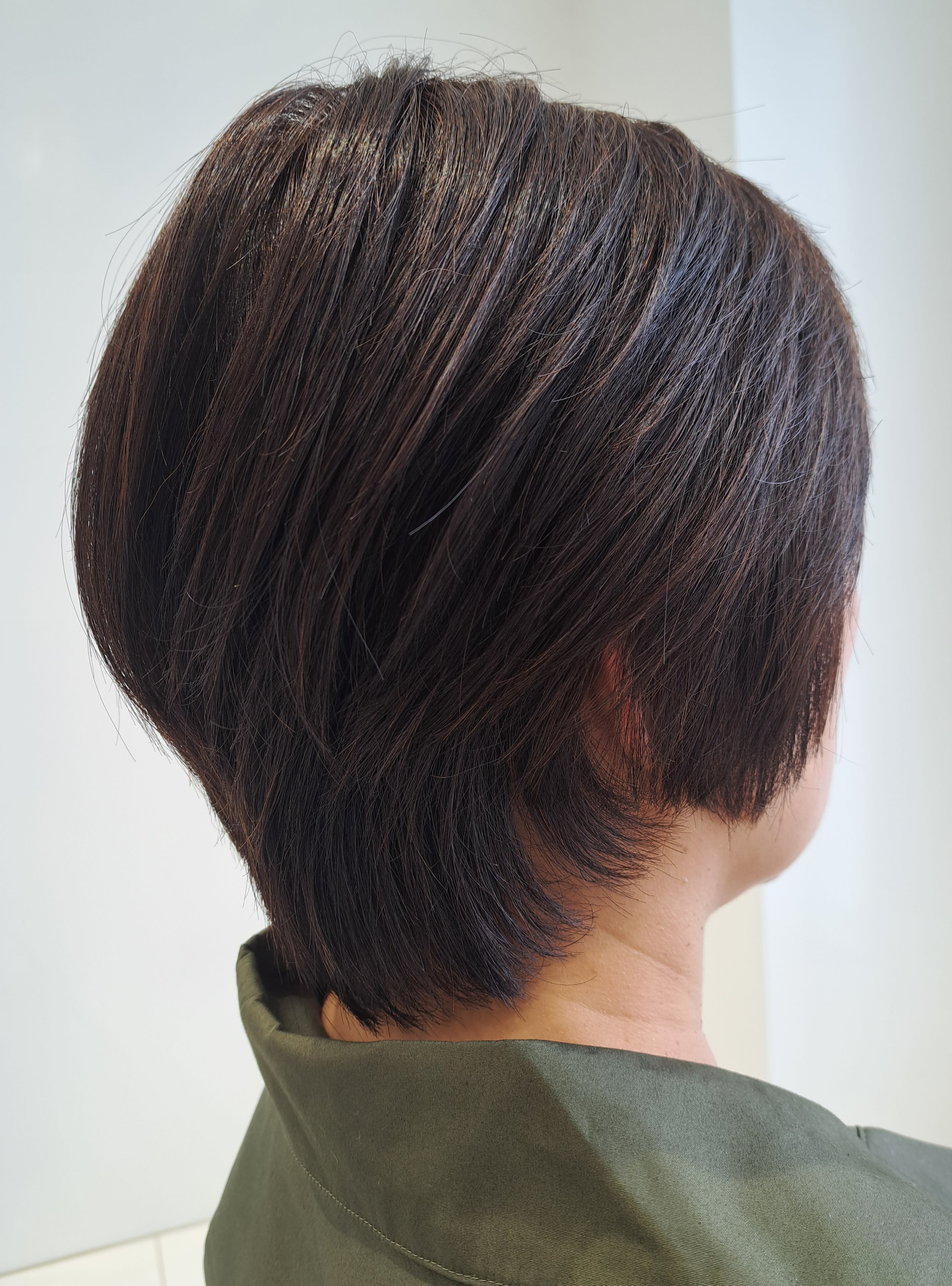 Hair & Spa y‐Forme Ginza【ヘアアンドスパユーフォルムギンザ】のスタイル紹介。スッキリ大人ショートボブ♪