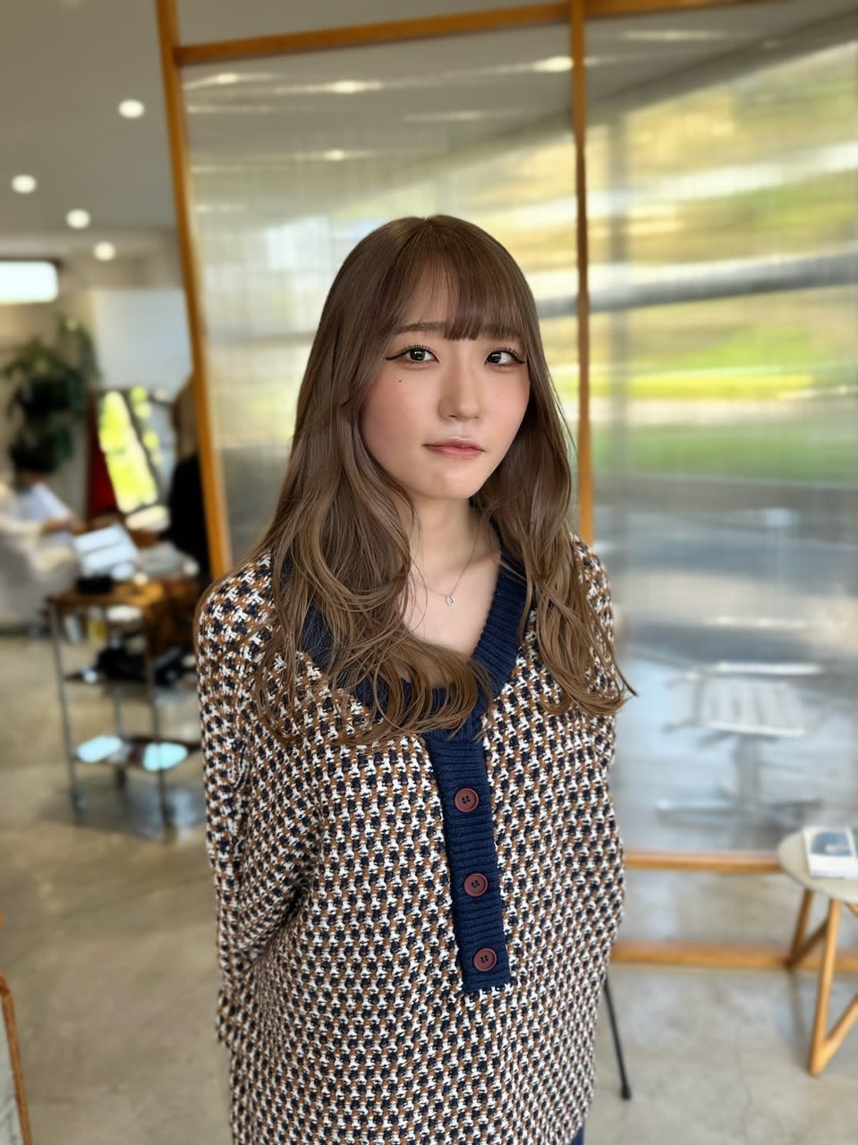 THE Nia【ザ ニア】のスタイル紹介。THE Nia×ロング