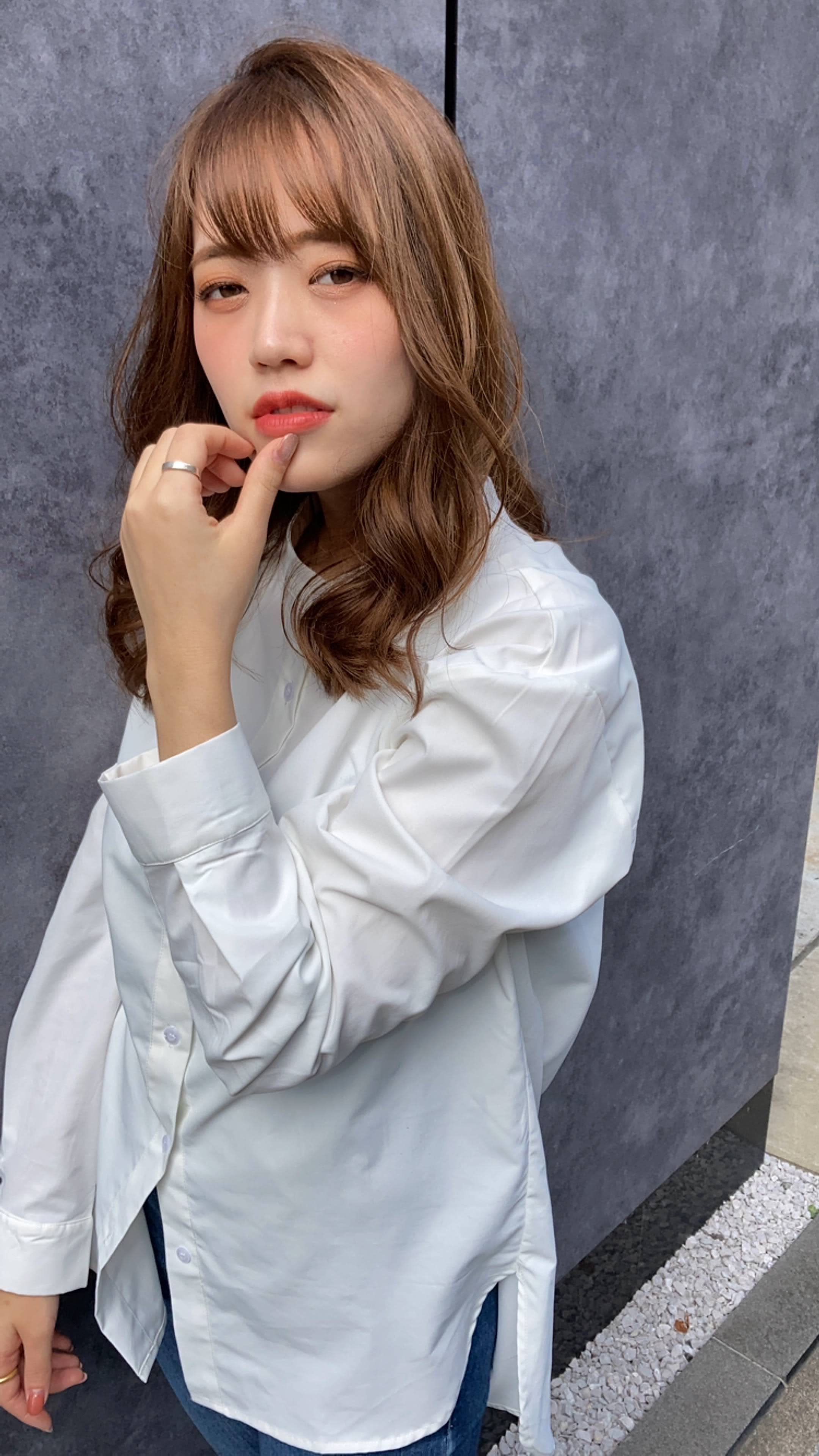 yoyo【ヨヨ】のスタイル紹介。くびれレイヤーロング