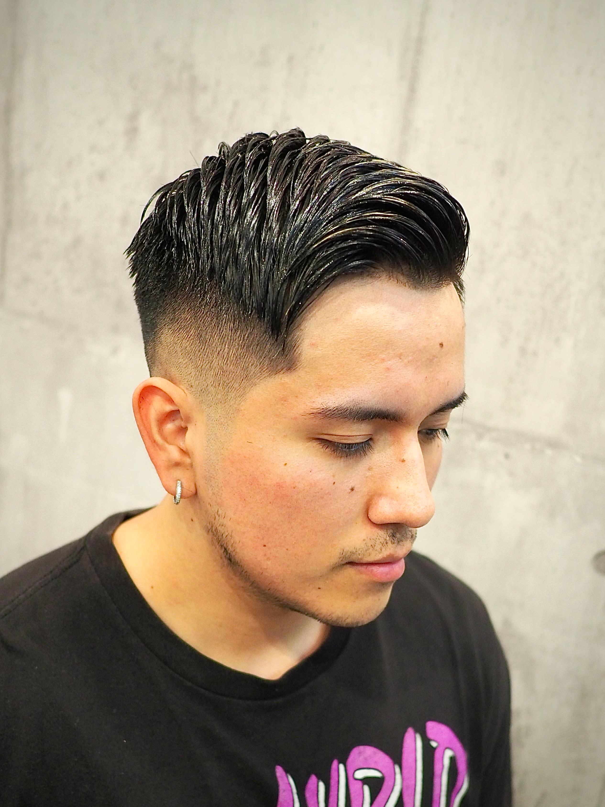 BLAZEMAN BARBERSHOP【ブレイズマン バーバーショップ】のスタイル紹介。8:2ハードパート