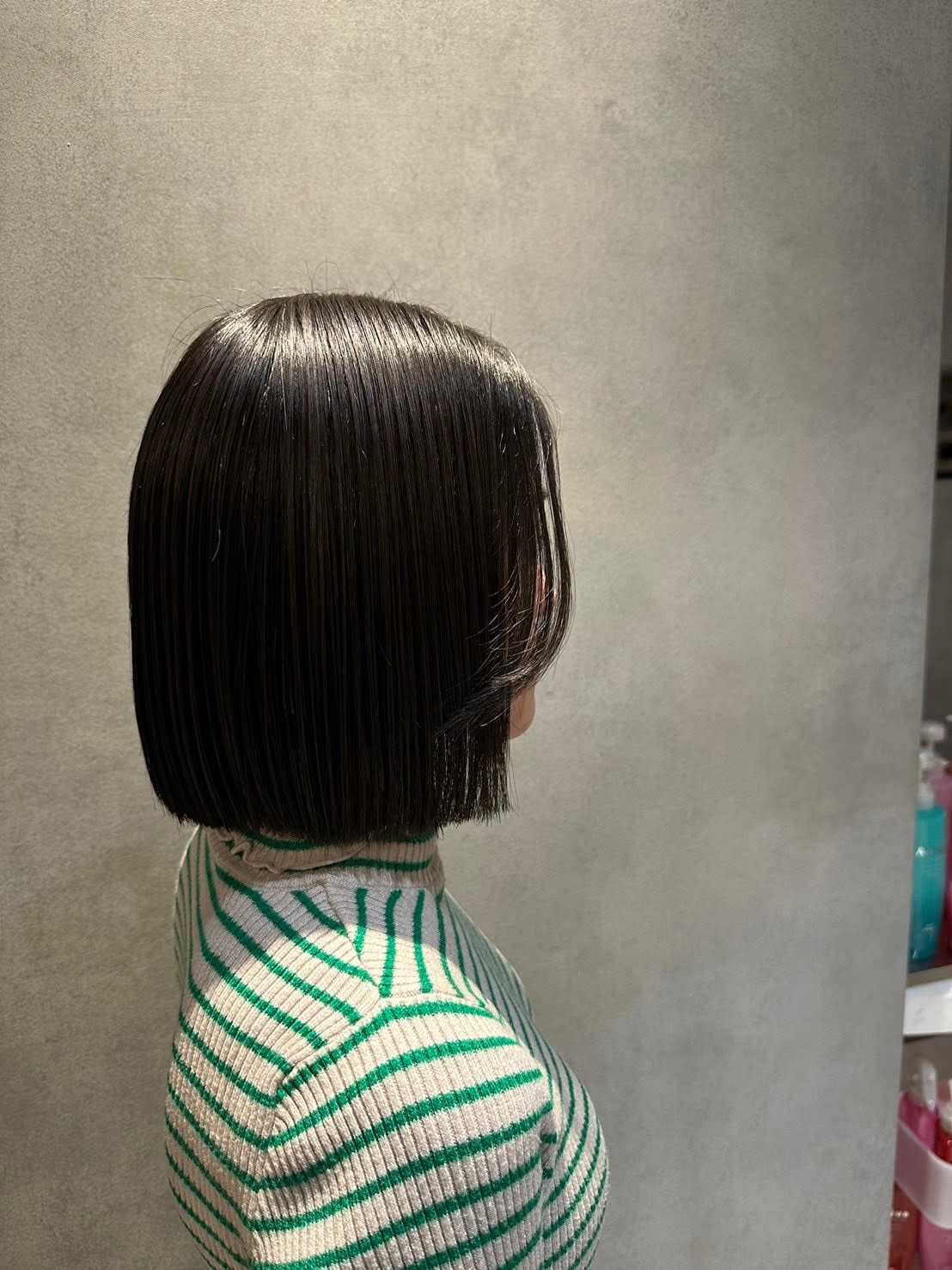 ZELE 大和八木【ゼル　ヤマトヤギ】のスタイル紹介。黒髪×ボブ