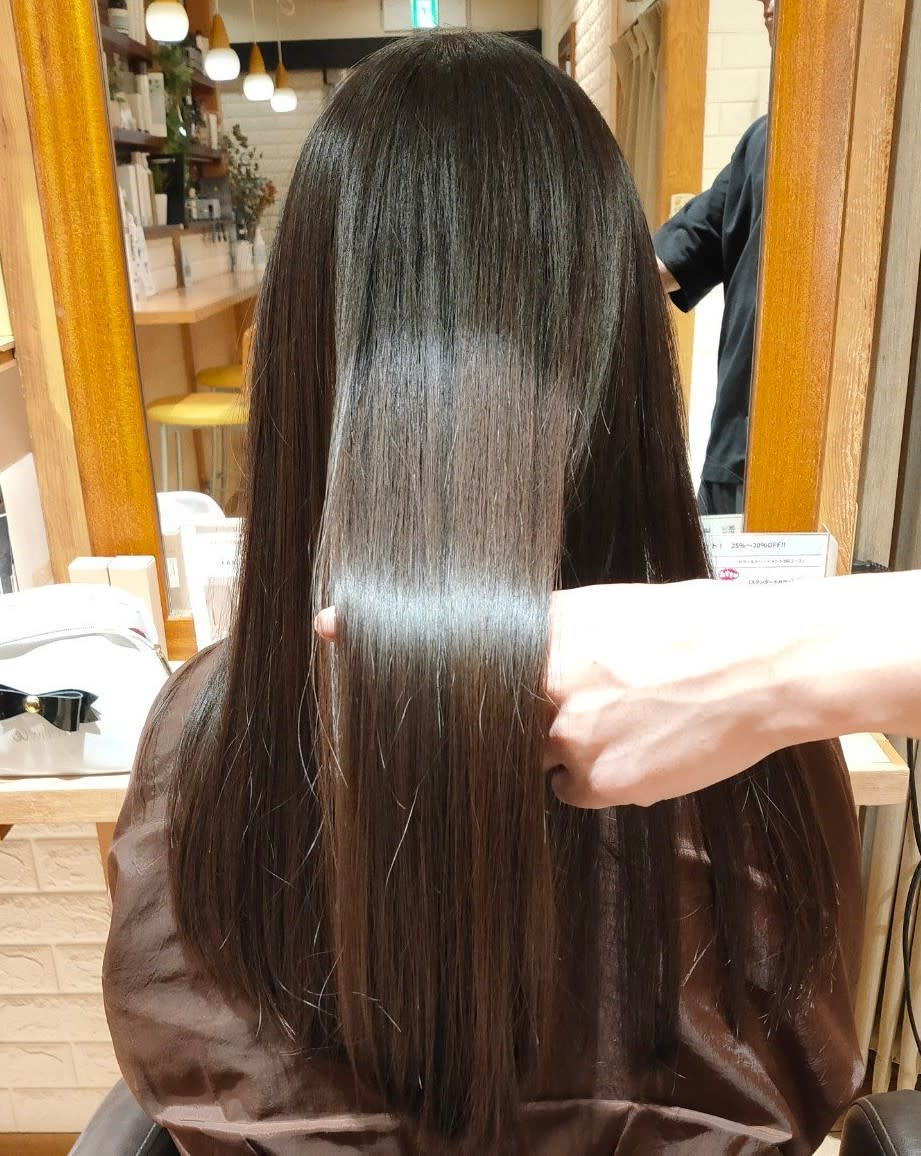 Hair Re Vision 銀座【ヘアー レ ヴィジョン ギンザ】のスタイル紹介。髪質改善LA発ケラチントリートメント（ケラコラ）+カット