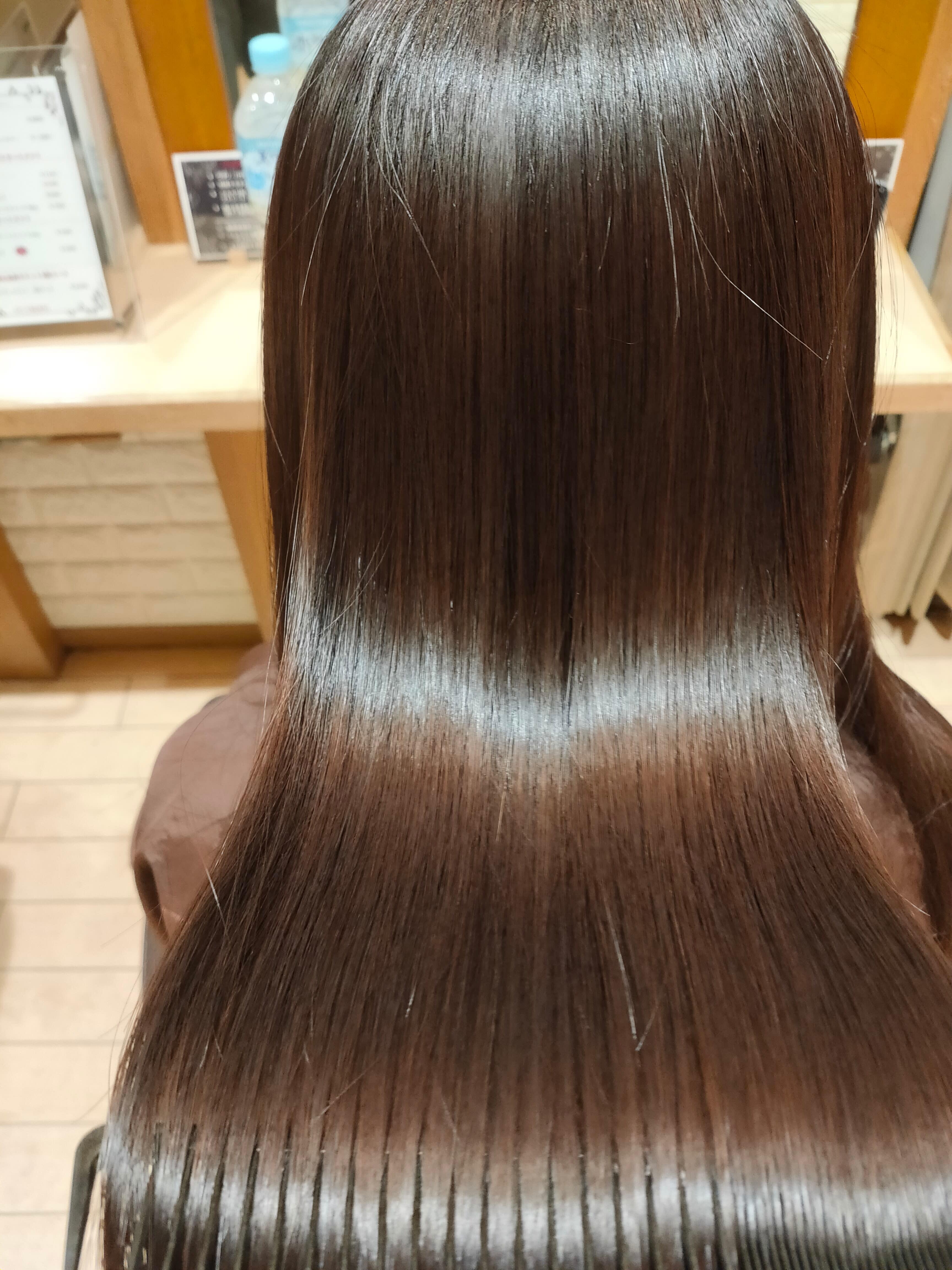 Hair Re Vision 銀座【ヘアー レ ヴィジョン ギンザ】のスタイル紹介。髪質改善LA発ケラチントリートメント（ケラコラ）+カラー