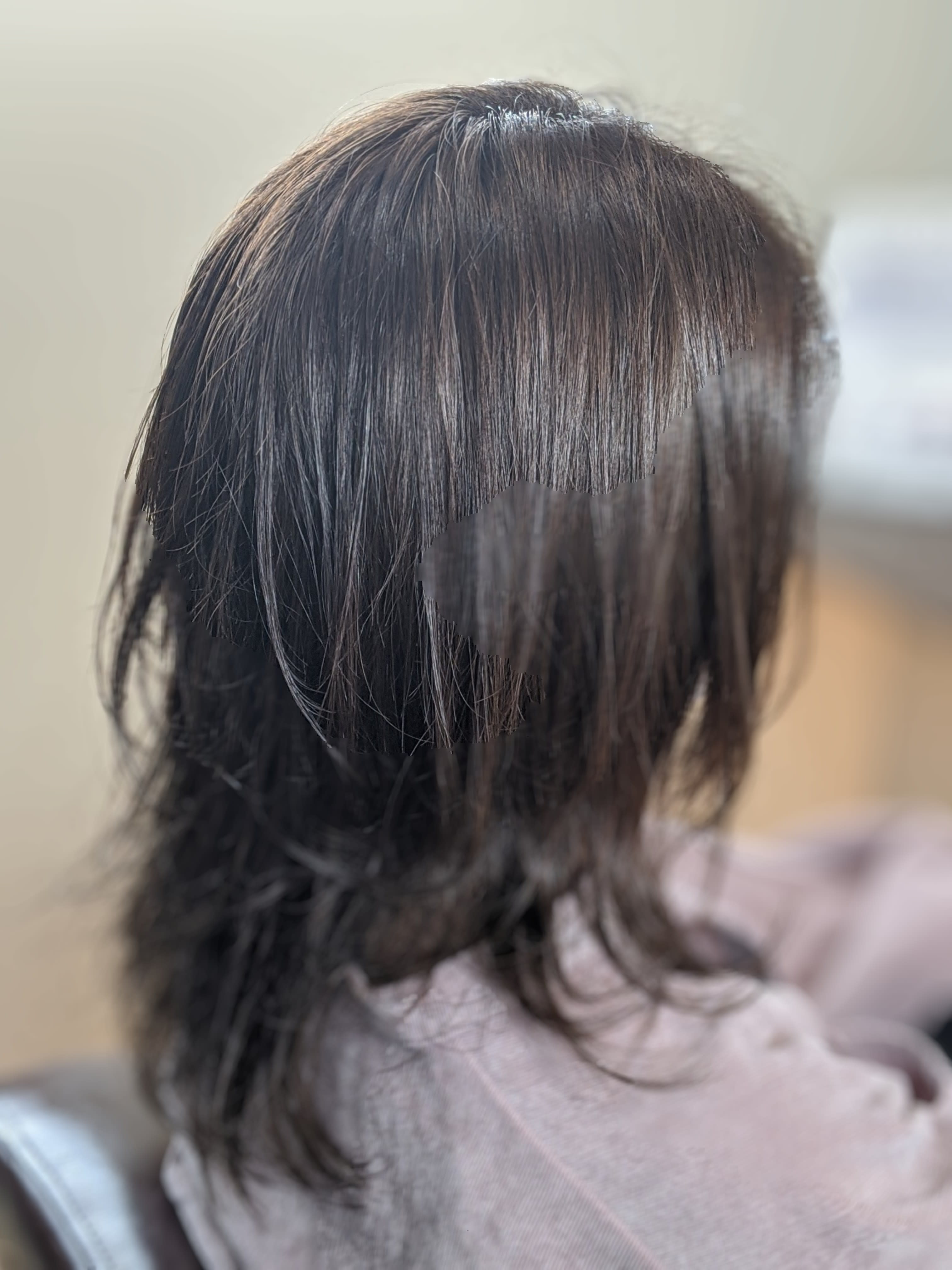 THE BACK STAGE【バックステージ】のスタイル紹介。透明感ミントシルバー✕艶髪ロングウルフ