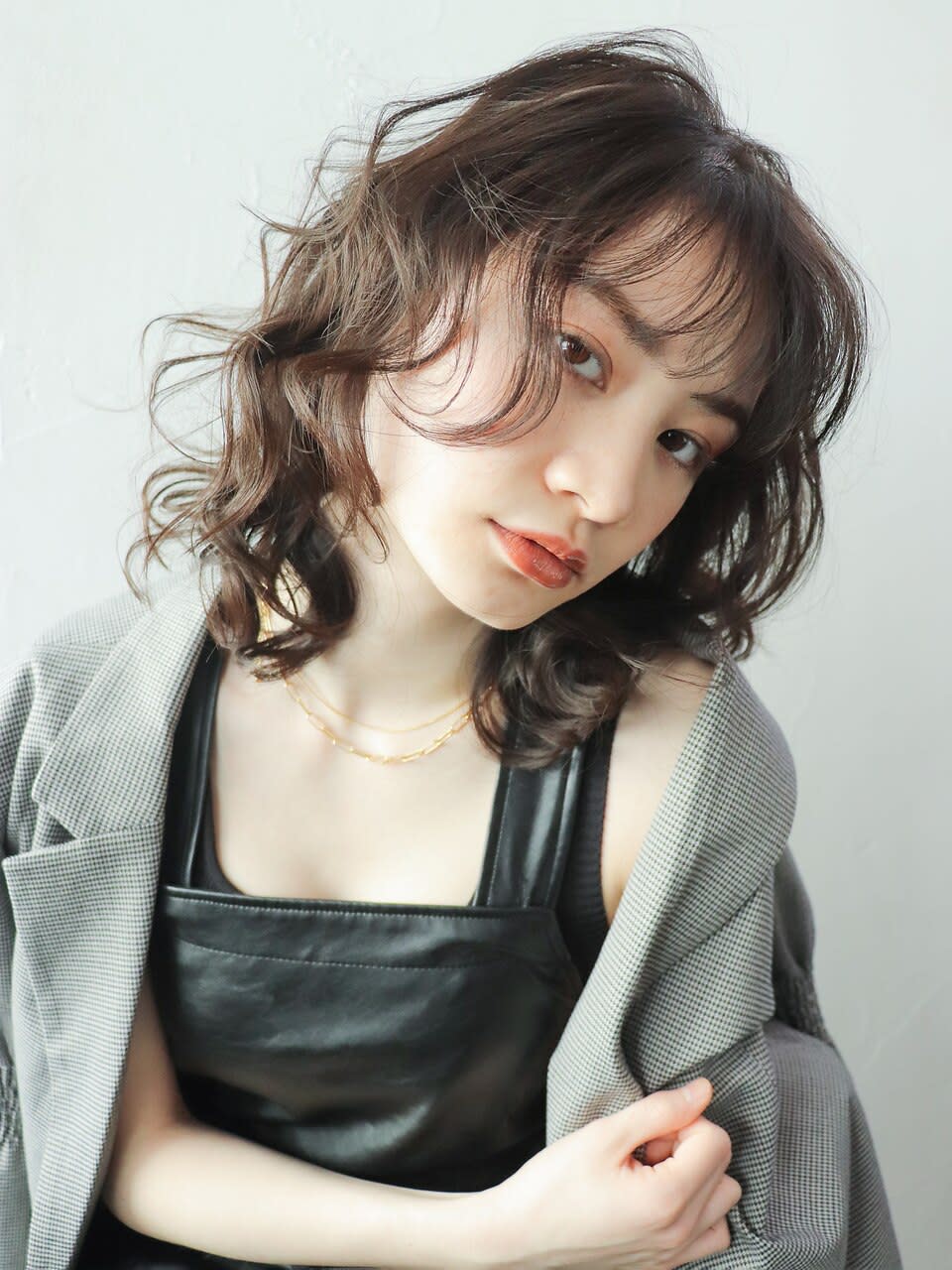 IT by ALBUM 藤沢店【アイティー バイ アルバム】【アイティー バイ アルバム】のスタイル紹介。グレージュカラーカーキベージュニュアンスカラー_8402