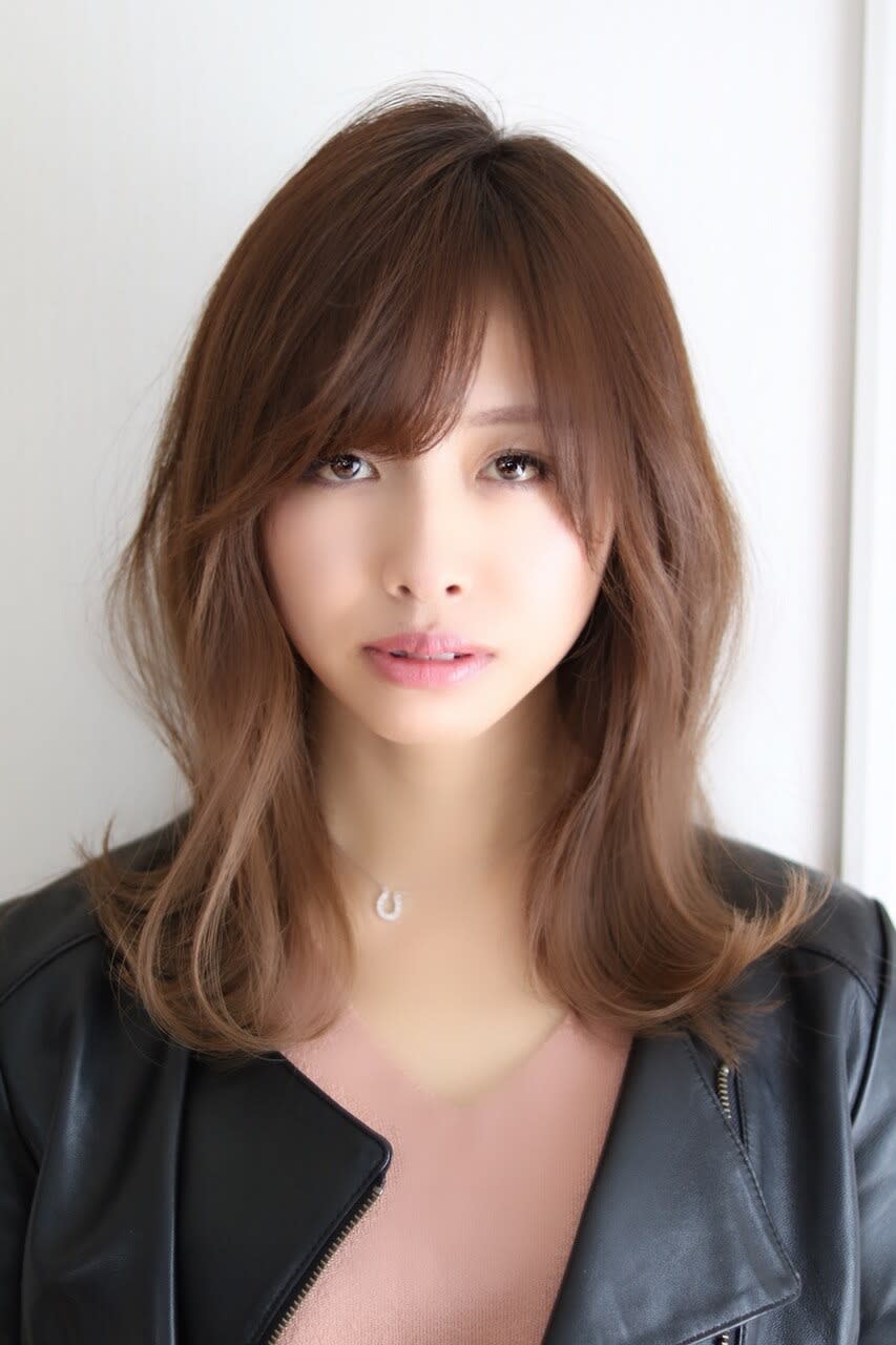 L.E.M 泉中央店【レム イズミチュウオウテン】のスタイル紹介。韓国風くびれセミロング