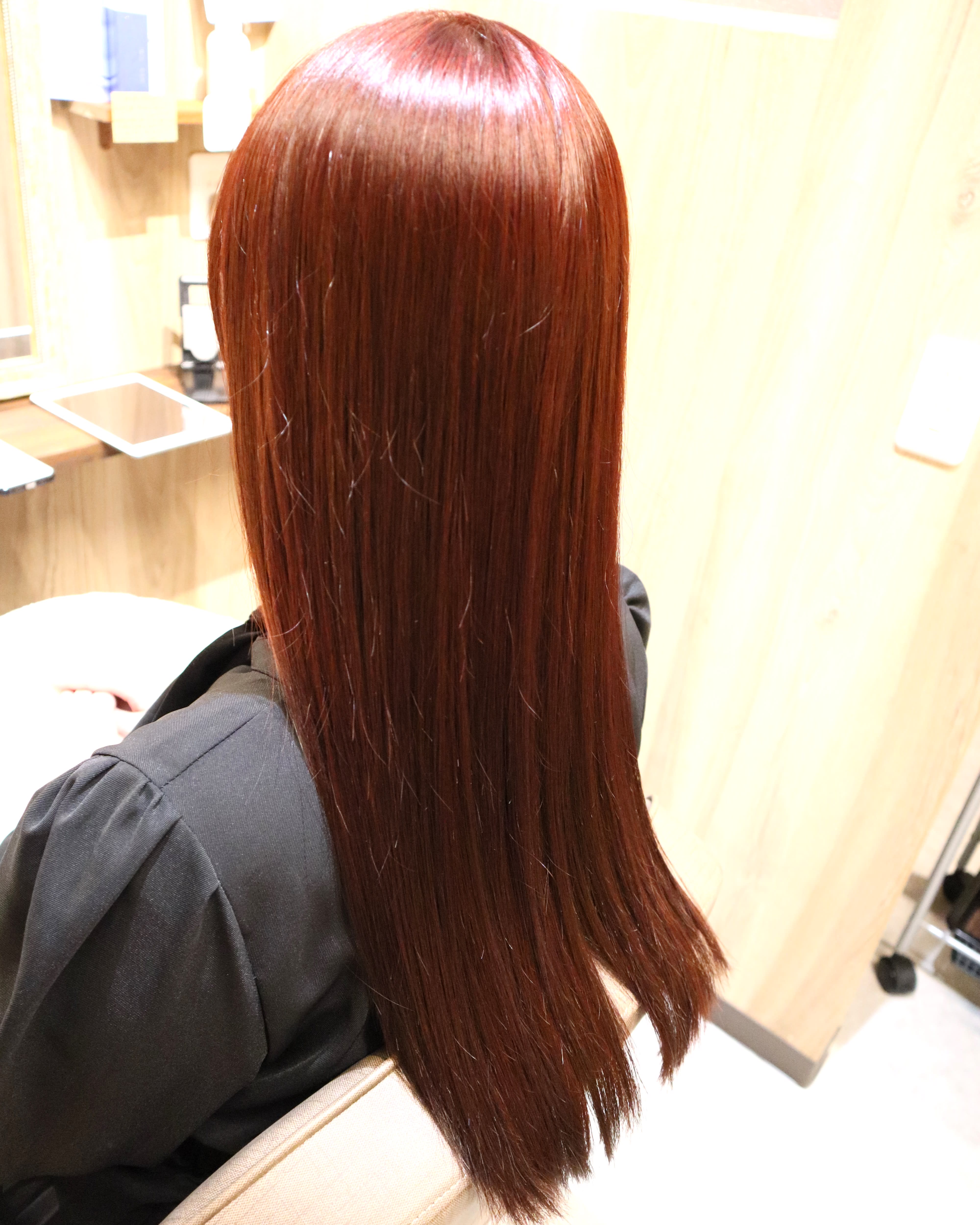 talute【タルテ】のスタイル紹介。美麗ワインレッドカラー