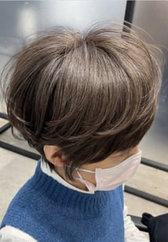 hair salon POCKET【ヘアーサロンポケット】のスタイル紹介。魅せるグレーヘア（白髪率５０％）