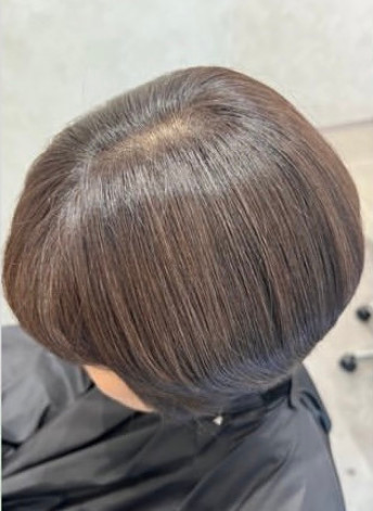 hair salon POCKET【ヘアーサロンポケット】のスタイル紹介。魅せるグレーヘア（白髪率４０％）