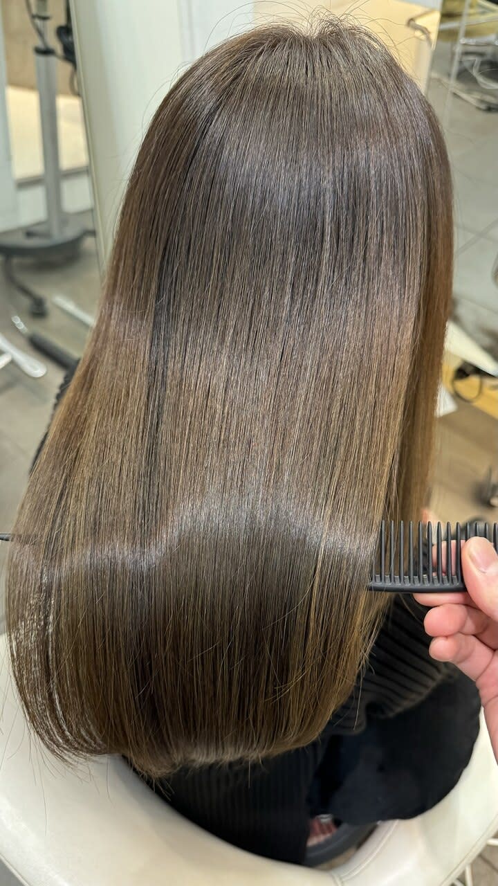 in'dex hair 錦糸町店【インデックスヘアキンシチョウテン】のスタイル紹介。髪質改善グレージュカラーカーキベージュレイヤーロング錦糸町