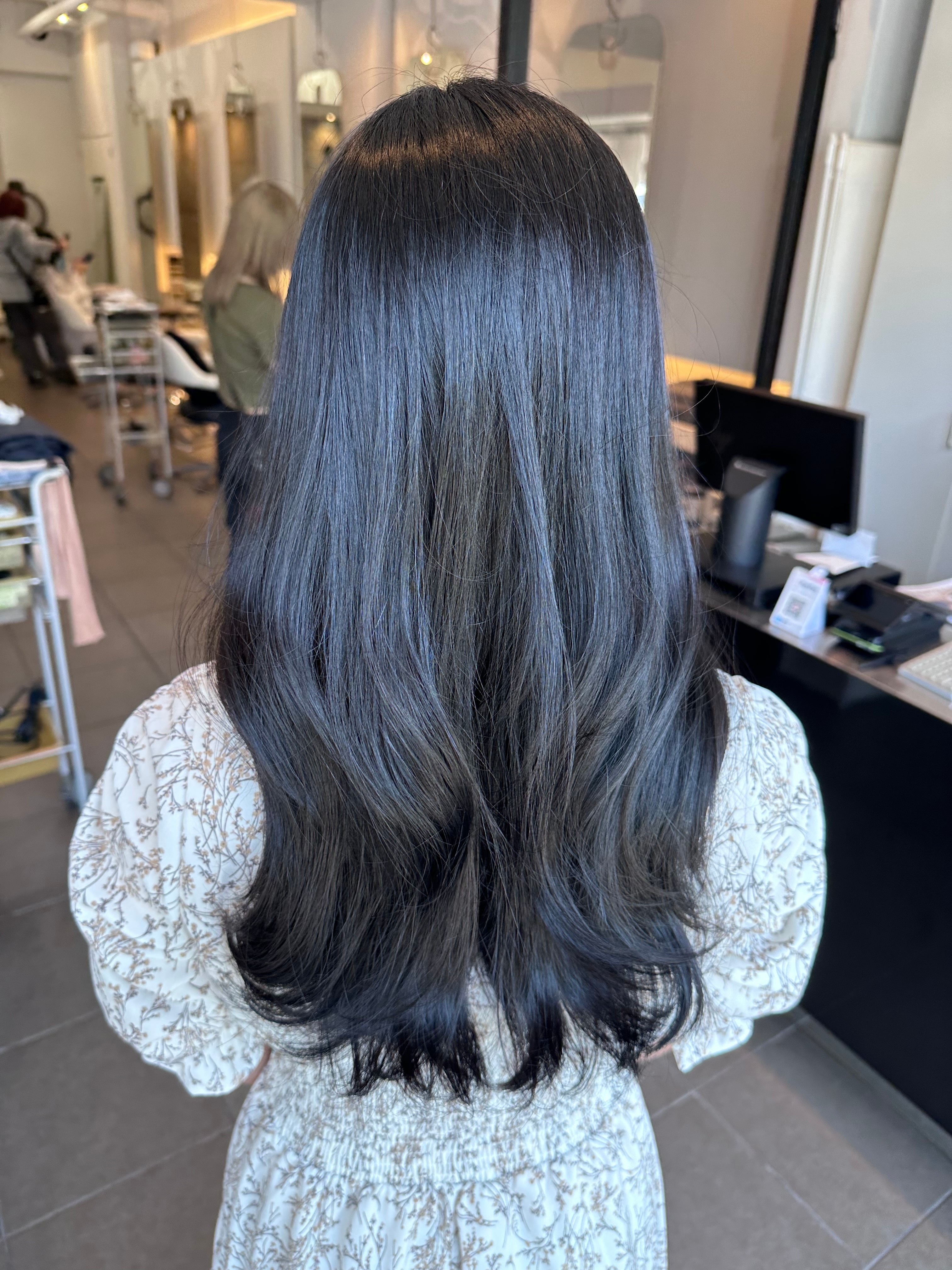 in'dex hair 錦糸町店【インデックスヘアキンシチョウテン】のスタイル紹介。髪質改善グレージュカラーカーキベージュレイヤーロング錦糸町