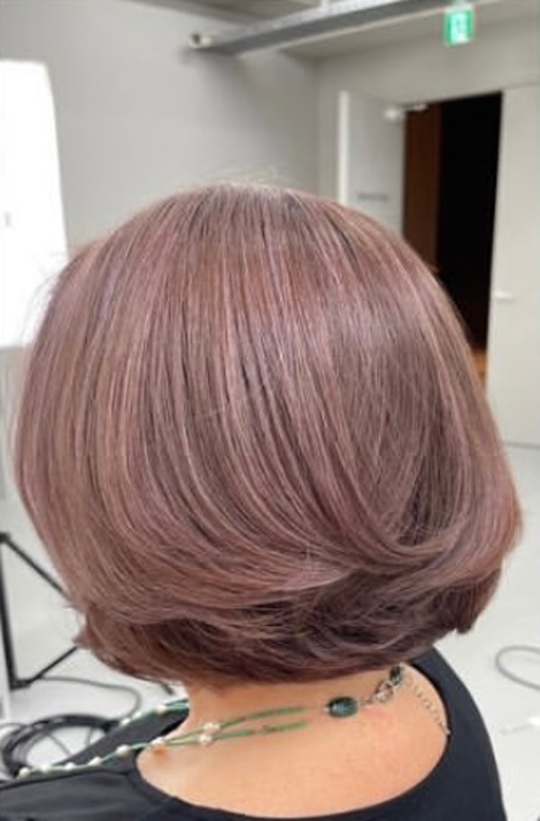 hair salon POCKET【ヘアーサロンポケット】のスタイル紹介。魅せるグレーヘア（白髪率７０％）