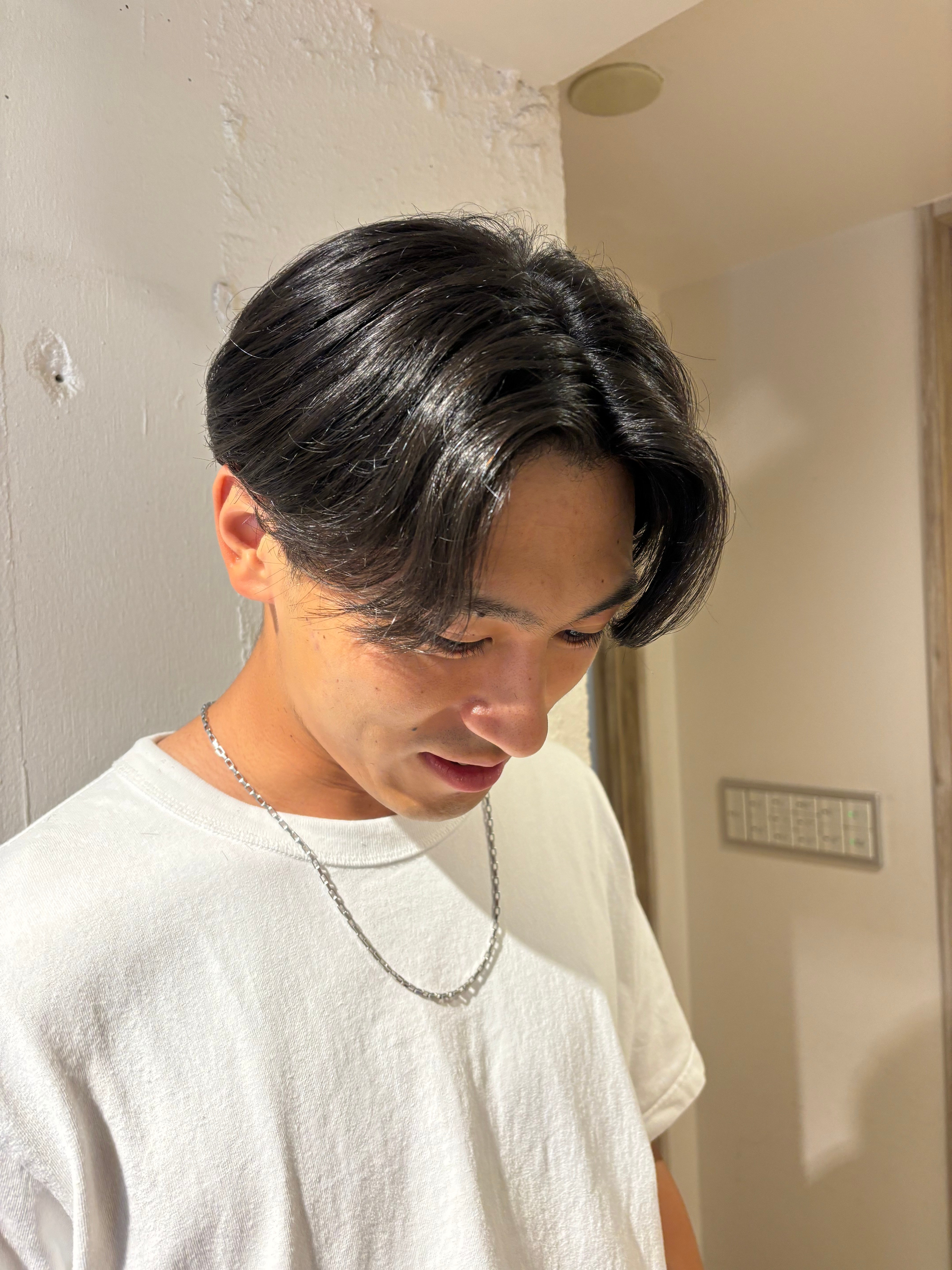 cheri【シェリ】のスタイル紹介。毛流れパーマ