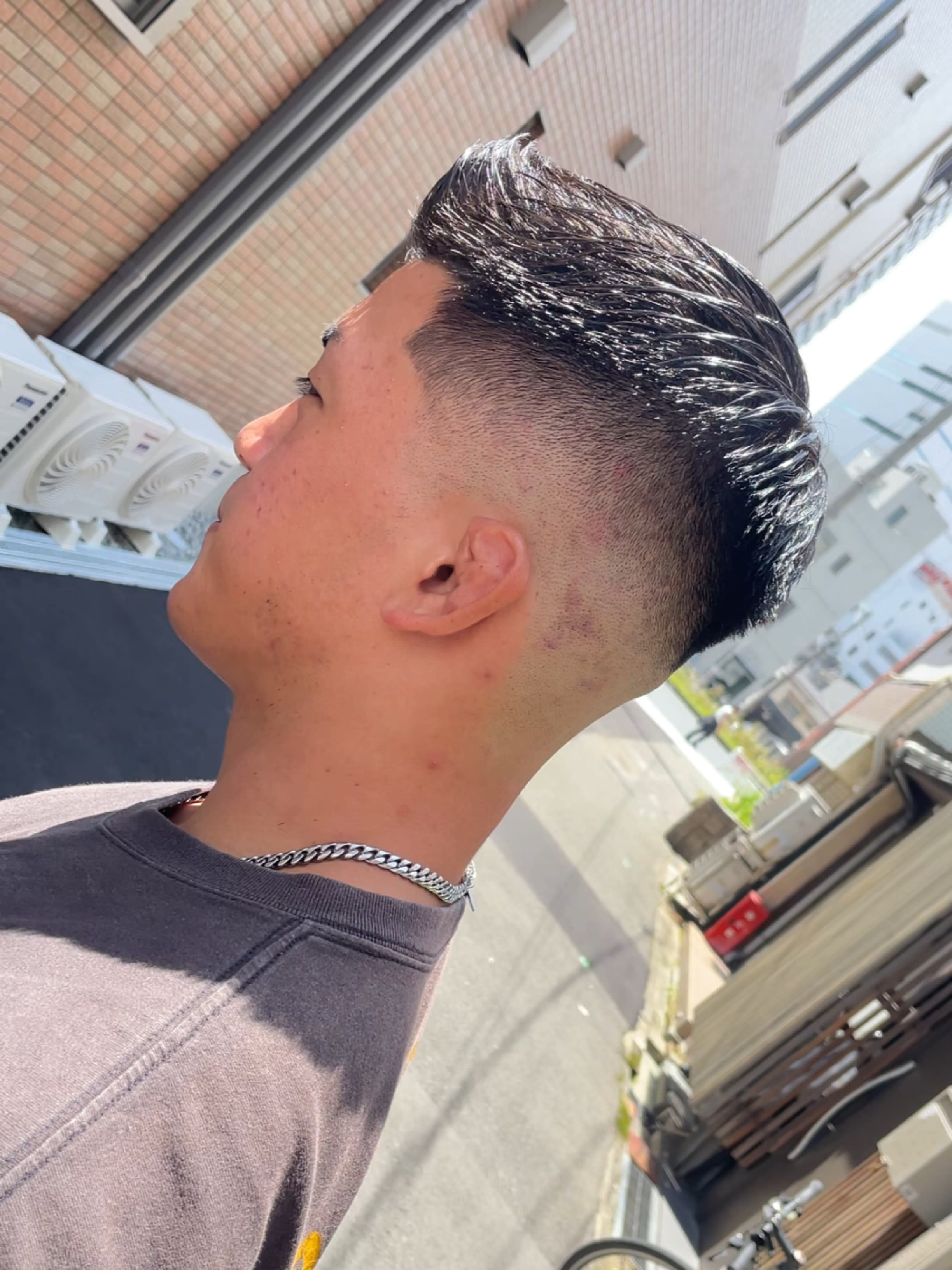 barbershop  KONG【バーバーショップコング】のスタイル紹介。フェザーアップ