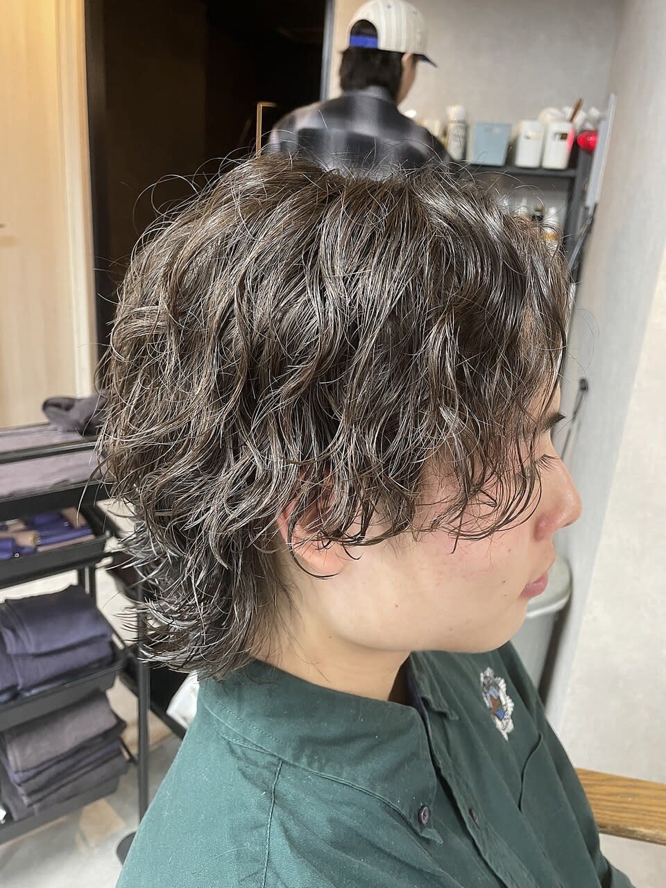 押上 美容室 cluster【オシアゲビヨウシツクラスタ】のスタイル紹介。ミディアムパーマ