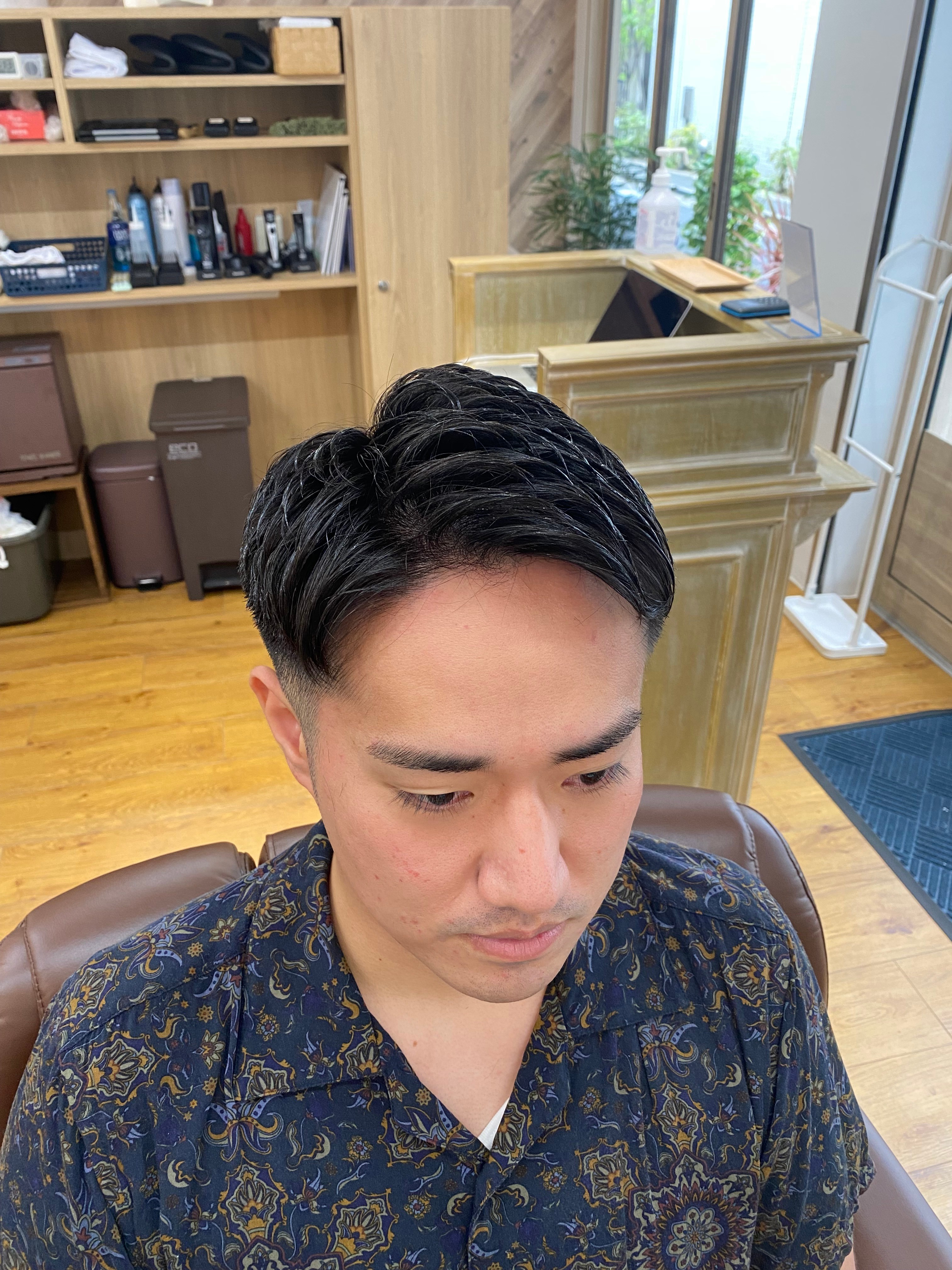 I&I理容店【アヤナイリヨウテン】のスタイル紹介。ショートヘアー　7/3分け