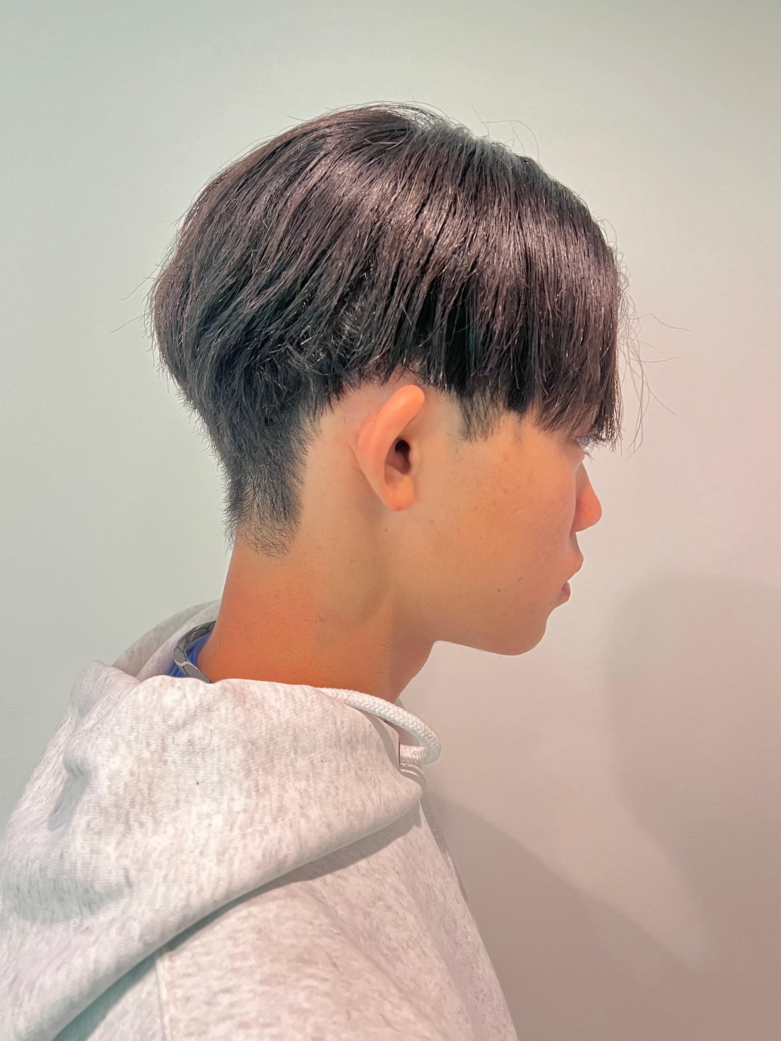 SUGAR by ECLART 立川南口店【シュガー バイ エクラート】のスタイル紹介。【立川】ショートセンターパート【メンズカット】