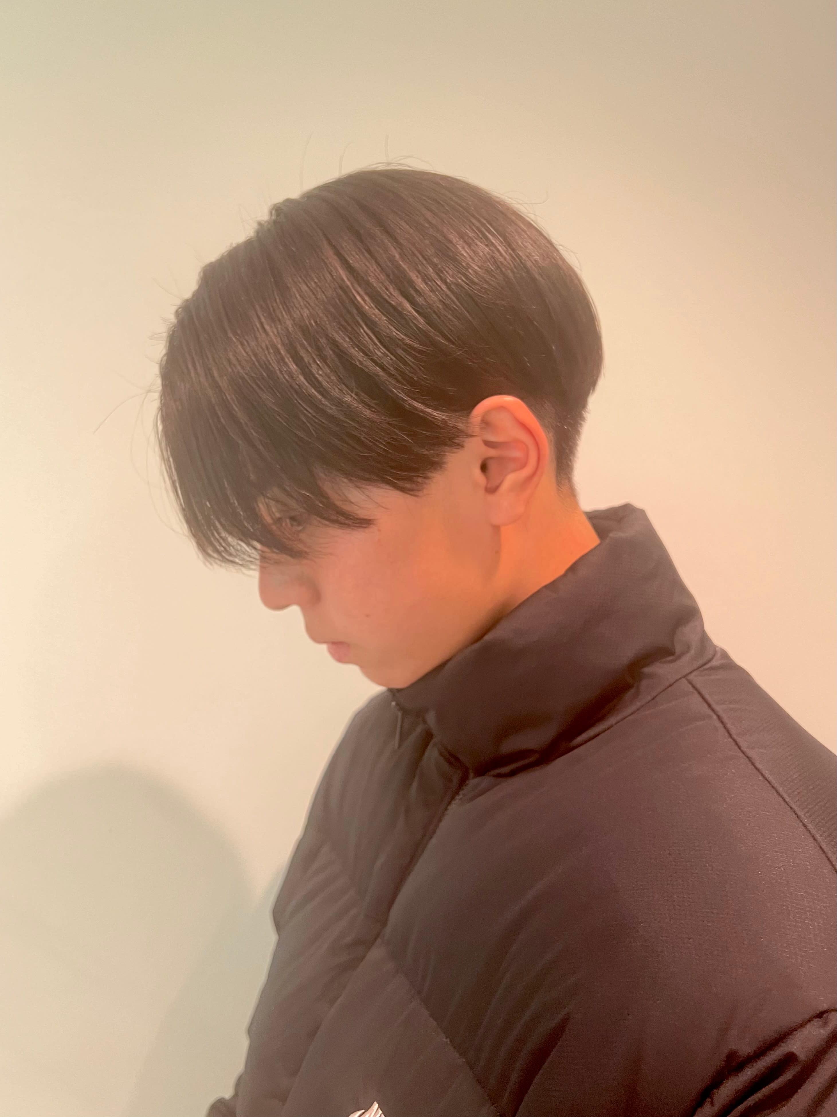 SUGAR by ECLART 立川南口店【シュガー バイ エクラート】のスタイル紹介。【立川】毛流れセンターパート【メンズカット】