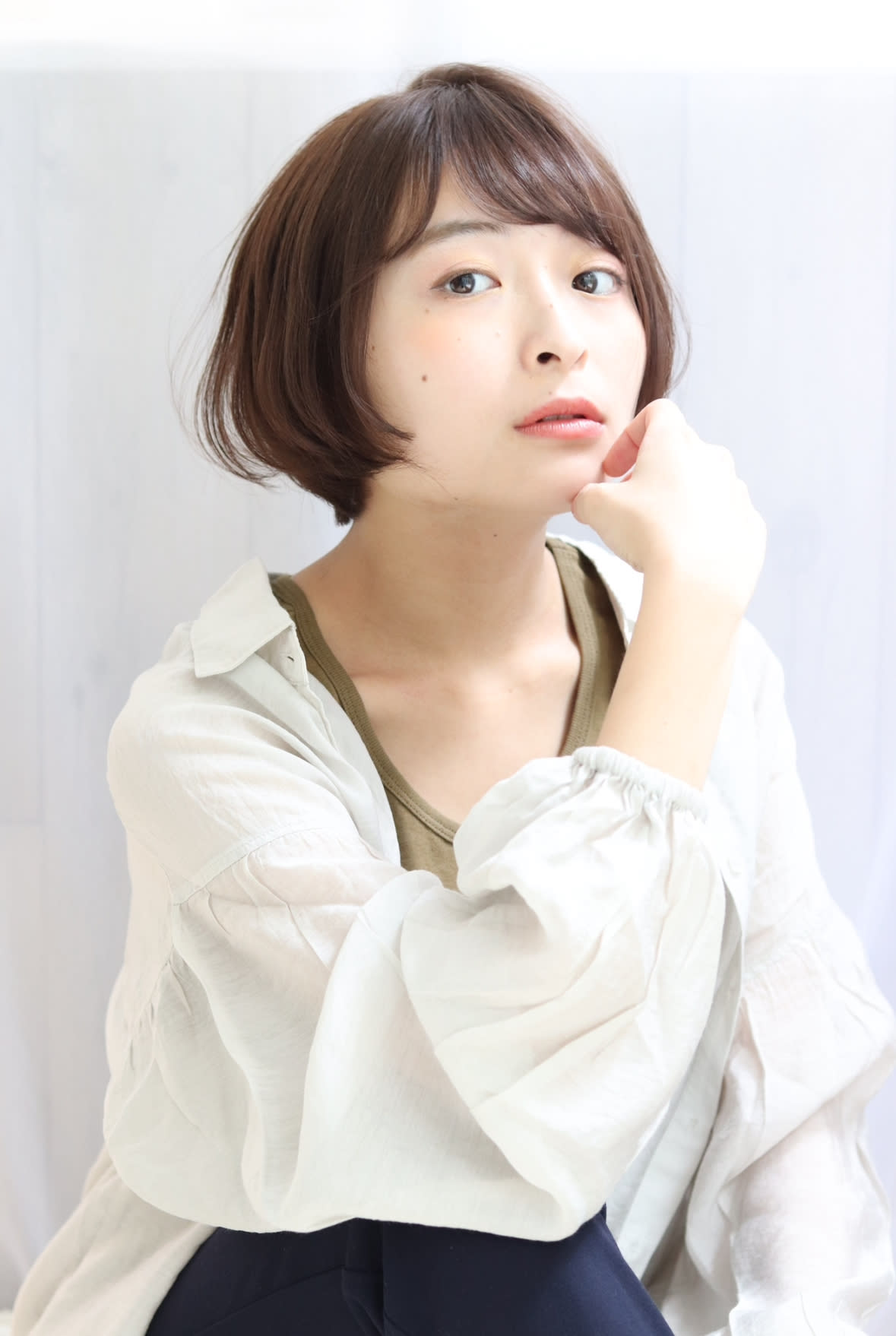 tranquille【トランキル】のスタイル紹介。マッシュショートボブ×グレーベージュ