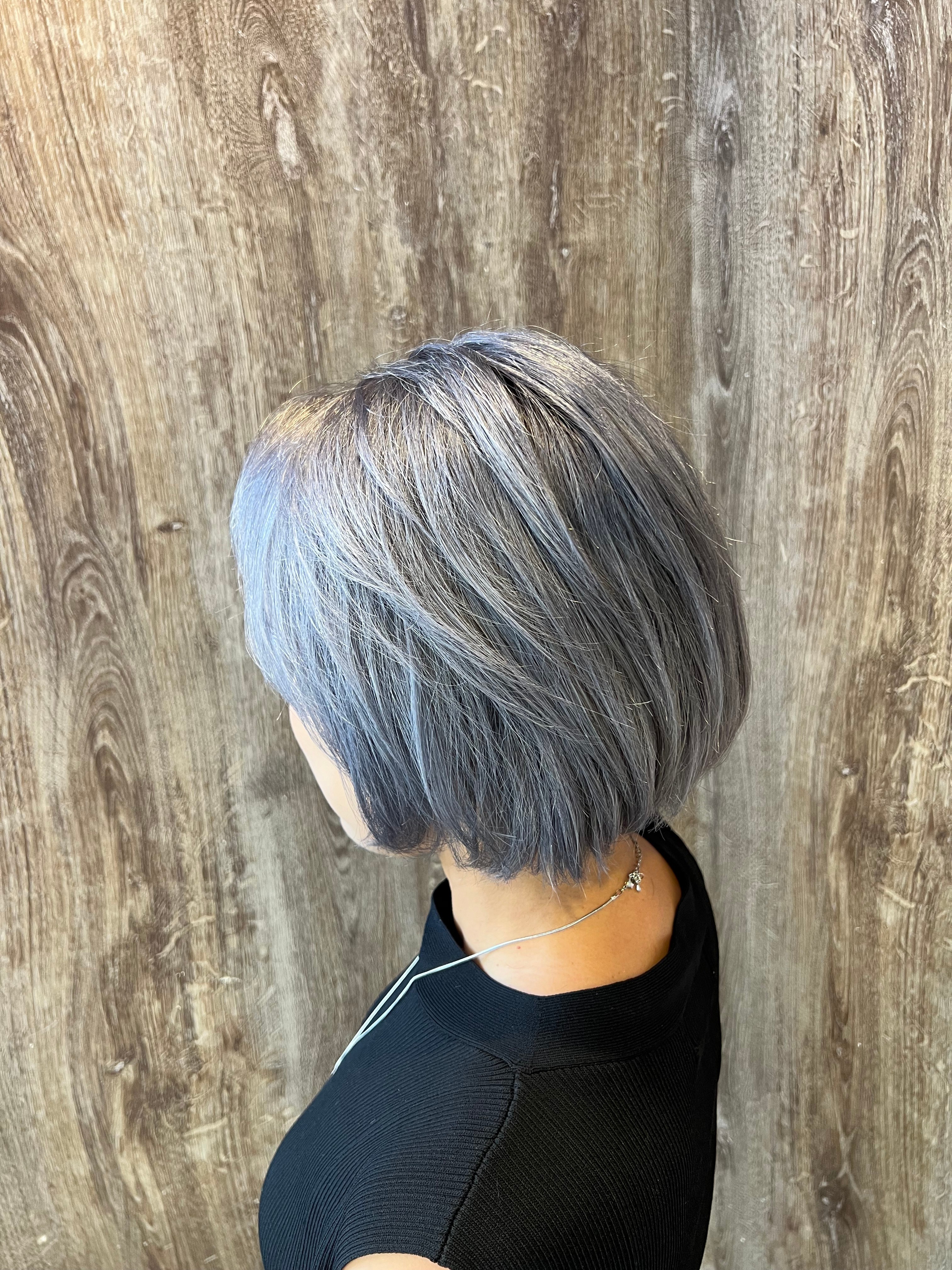 flowria【フローリア】のスタイル紹介。ペールシルバー