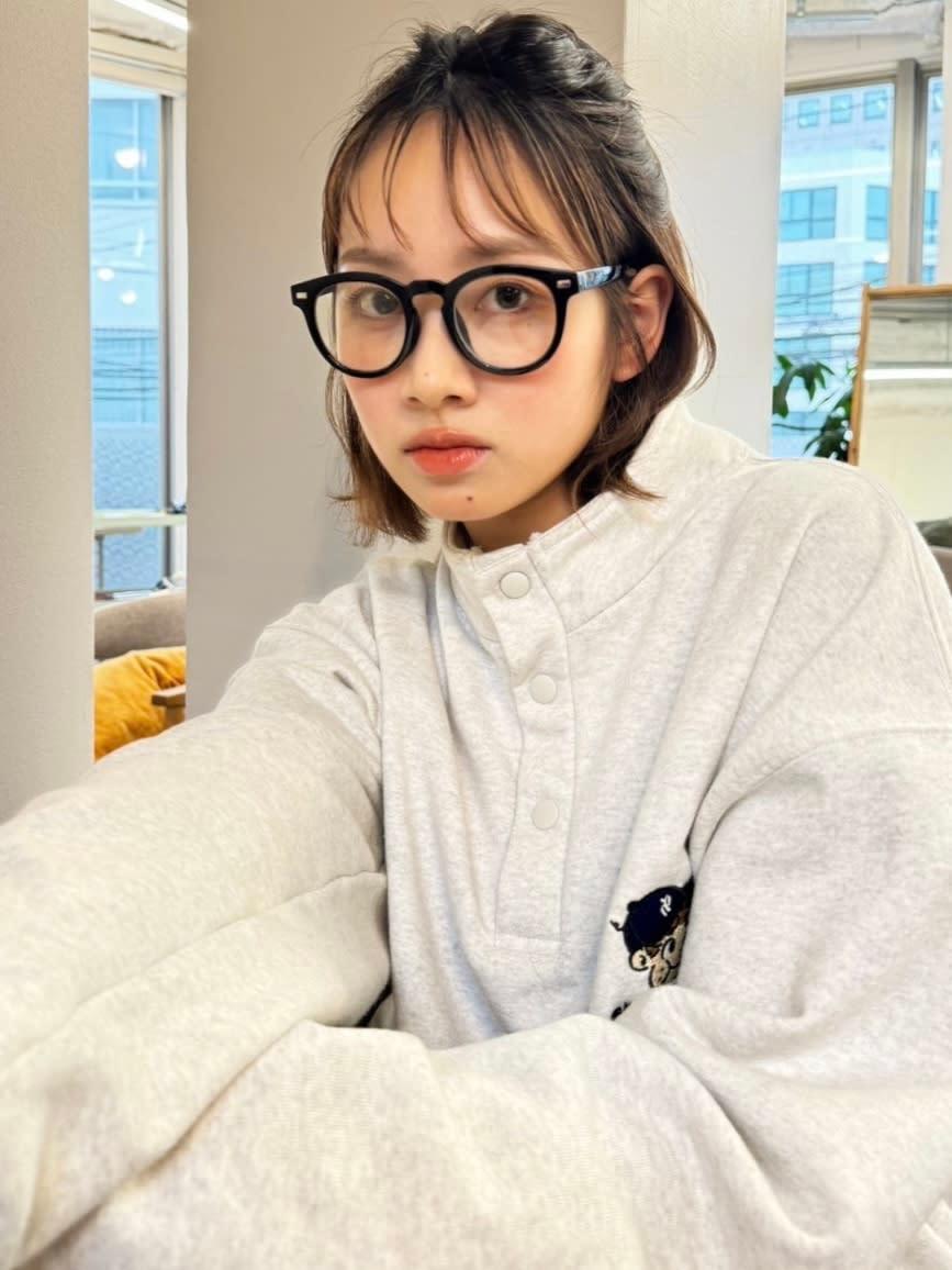 Farbe【ファルベ】のスタイル紹介。ヘアアレンジ/顎下ボブ/ベージュブラウン/Wカラー