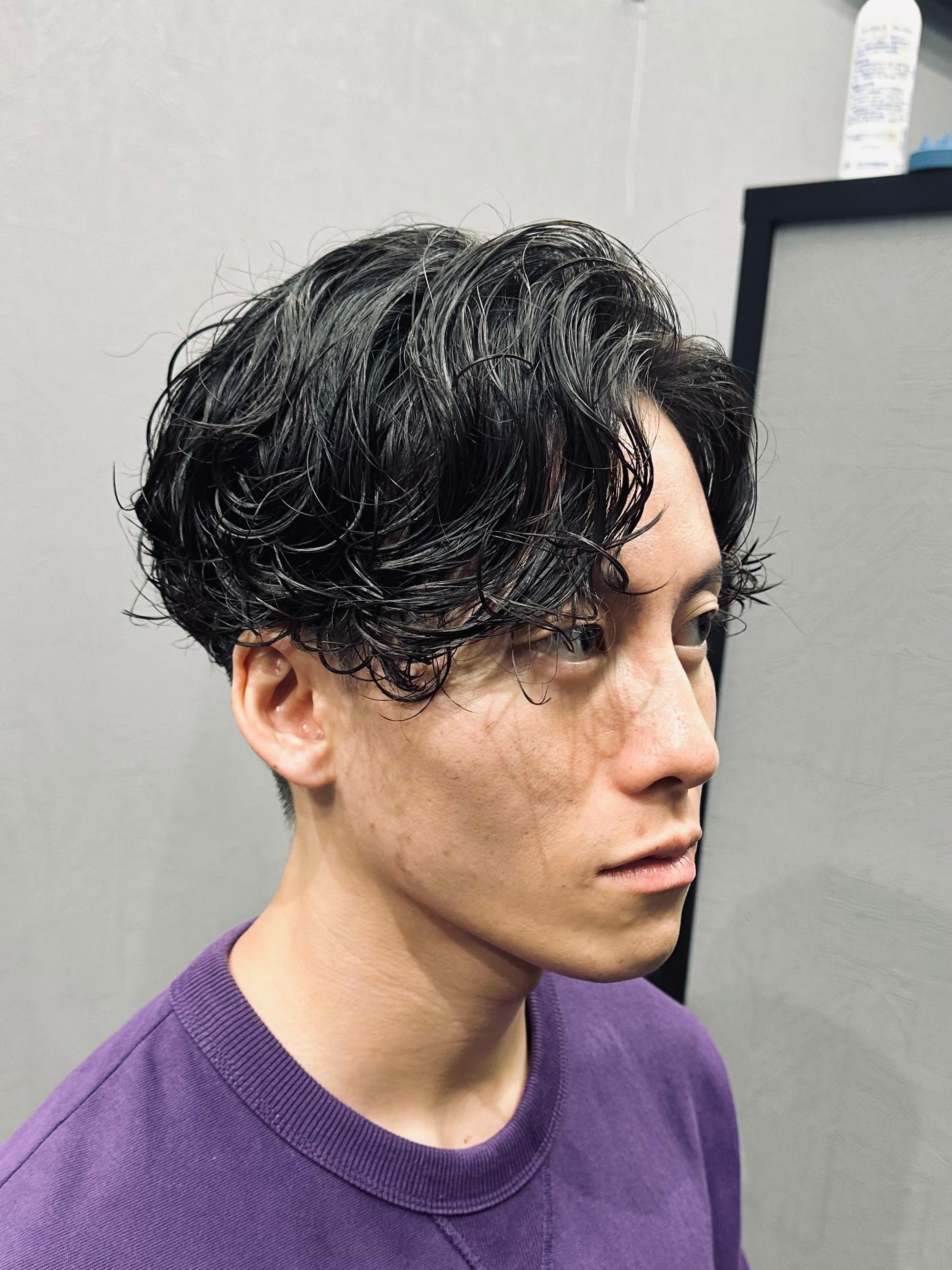 BARBER SHOP Sucut 新宿【バーバーショップ スカット シンジュク】のスタイル紹介。メンズパーマスタイル