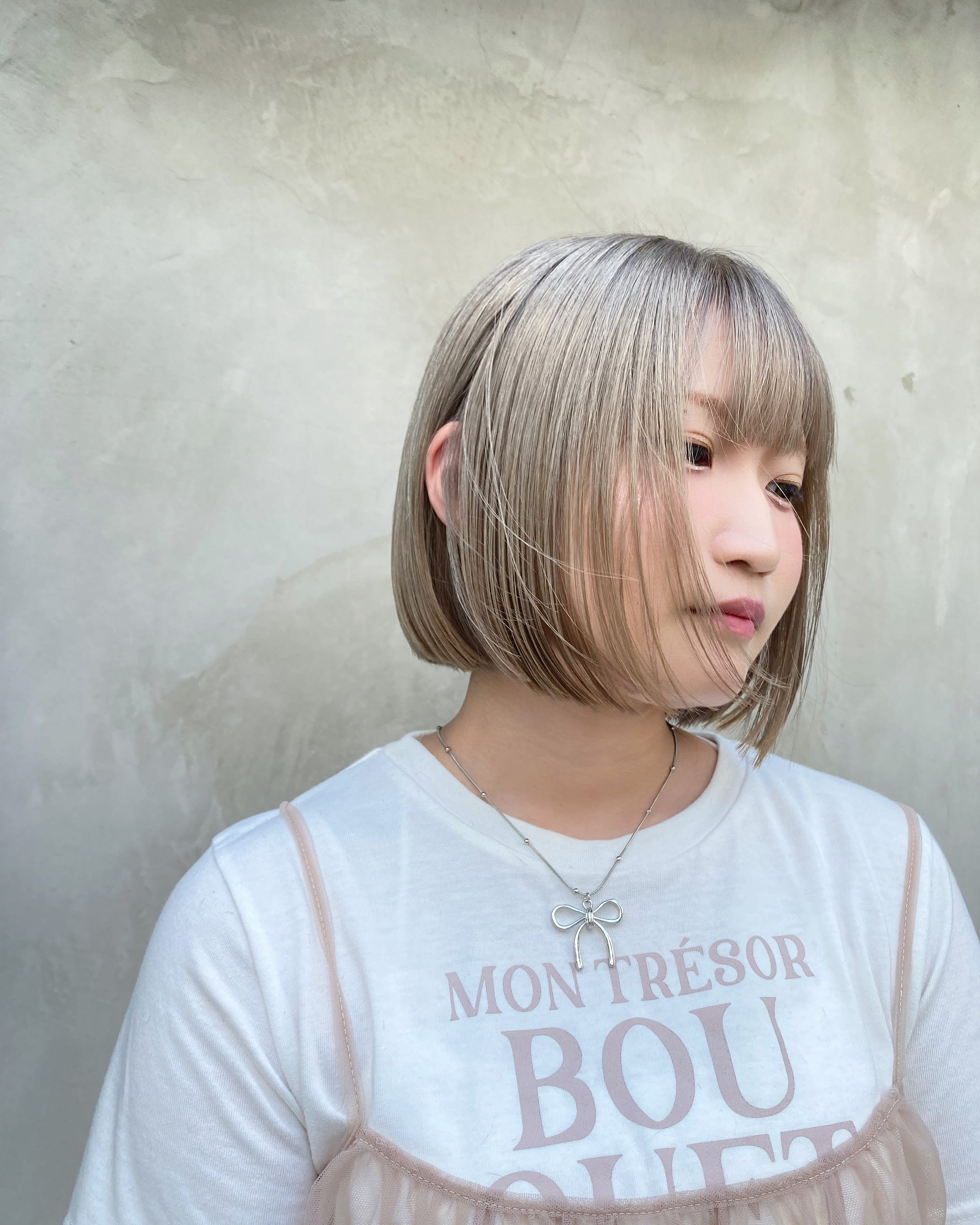 sea's栄【シーズ】【シーズサカエ】のスタイル紹介。シアーミルクティー×ボブ