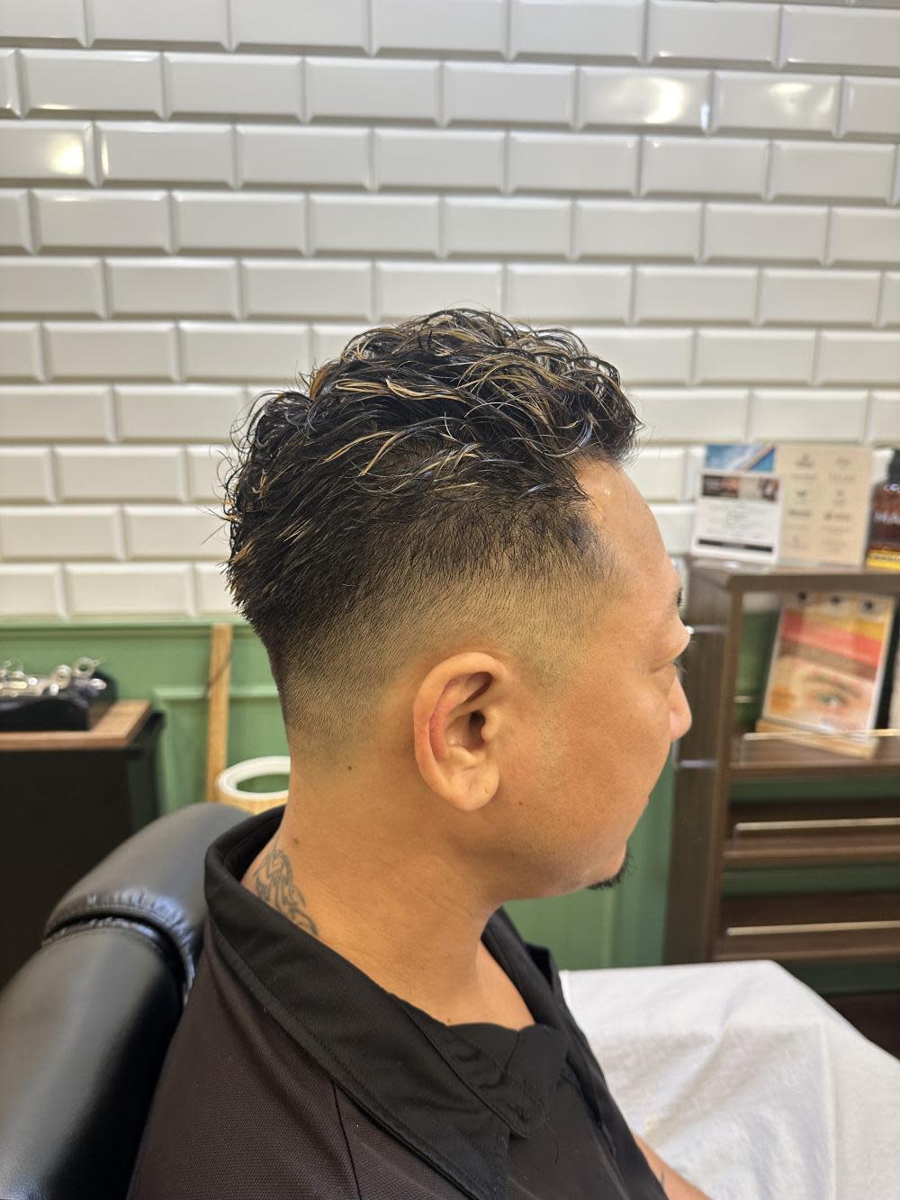 Y's BARBER GINZA 御茶ノ水店【ワイズ バーバー ギンザ オチャノミズ】のスタイル紹介。スタイルで差をつける