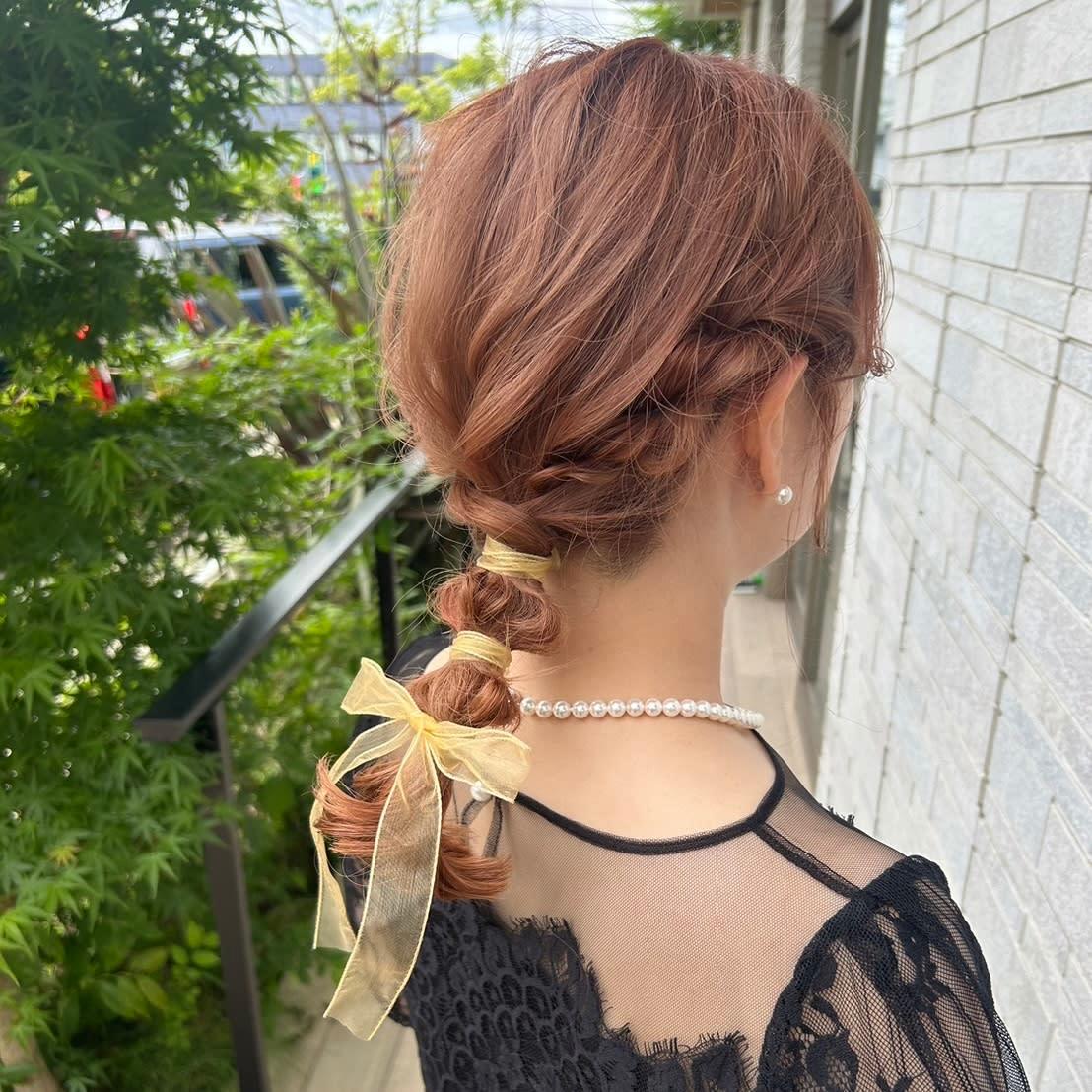 e's 鎌倉【イーズ】【イーズカマクラ】のスタイル紹介。《イーズ鎌倉》ゆるっと可愛いリボンヘアアレンジ/ヘアセット