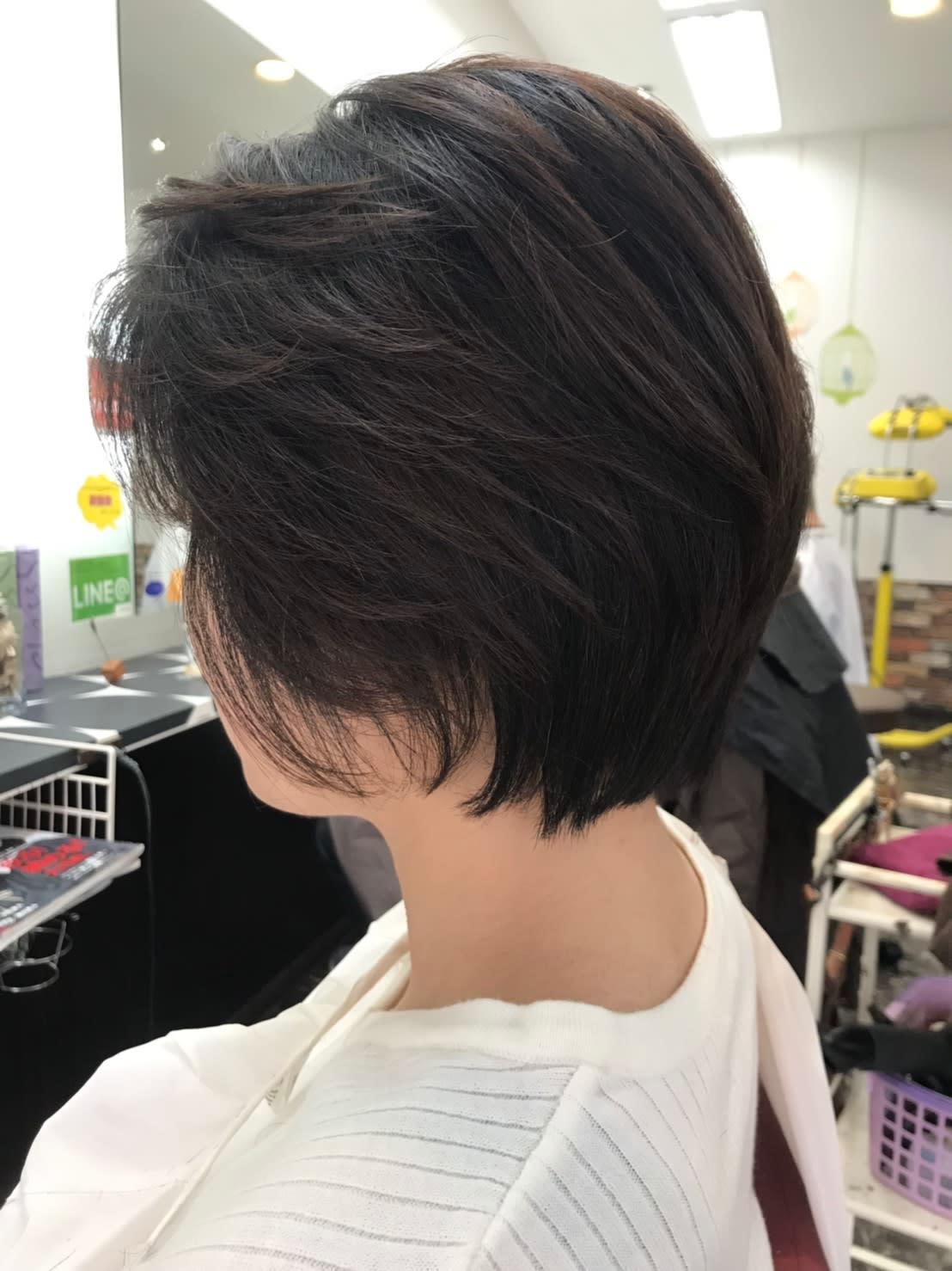 hair design Aura【ヘアデザインアウラ】のスタイル紹介。毛流れ×ショート