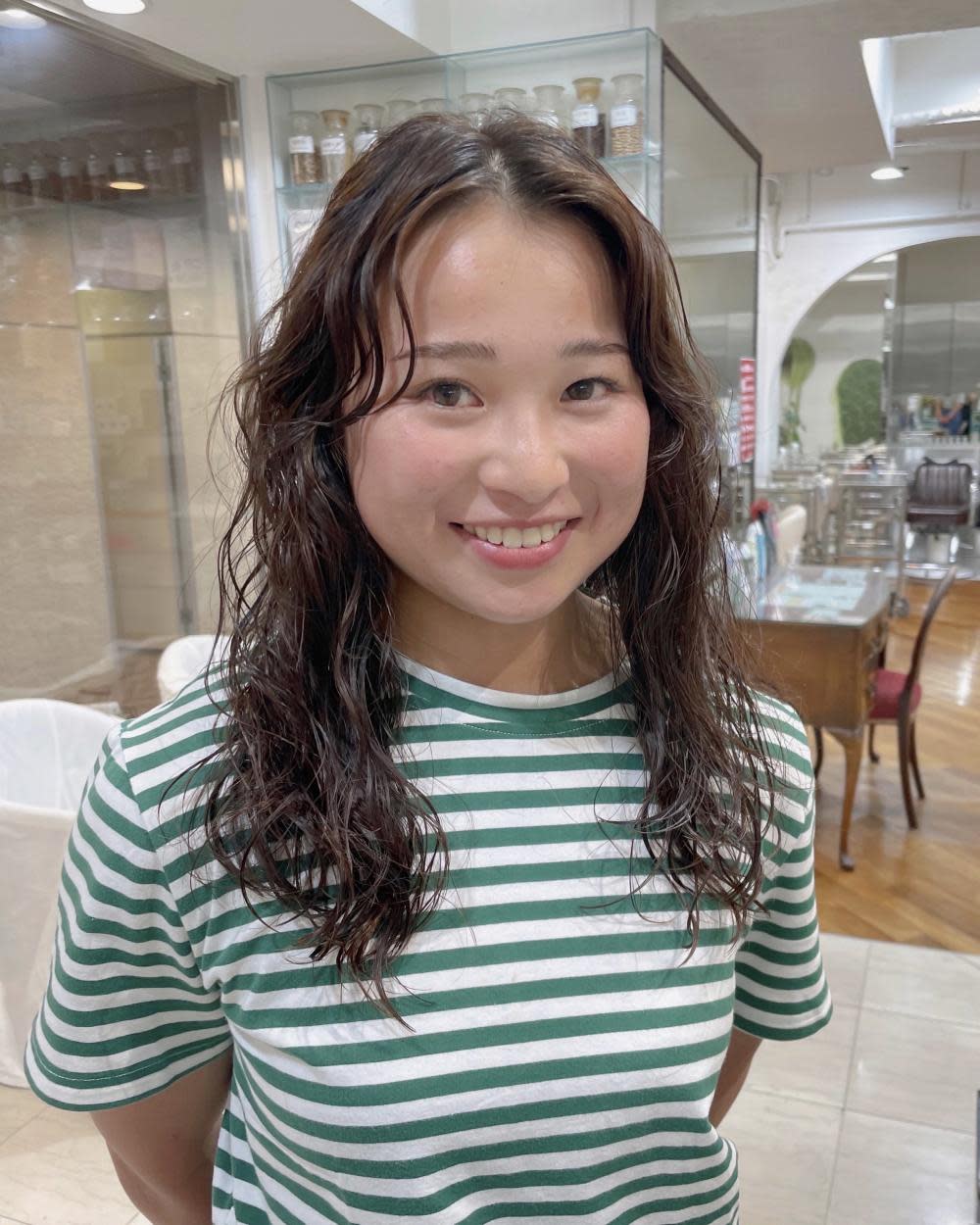 Of HAIR Jiyugaoka【オブヘアジユウガオカ】のスタイル紹介。【ロングパーマ】