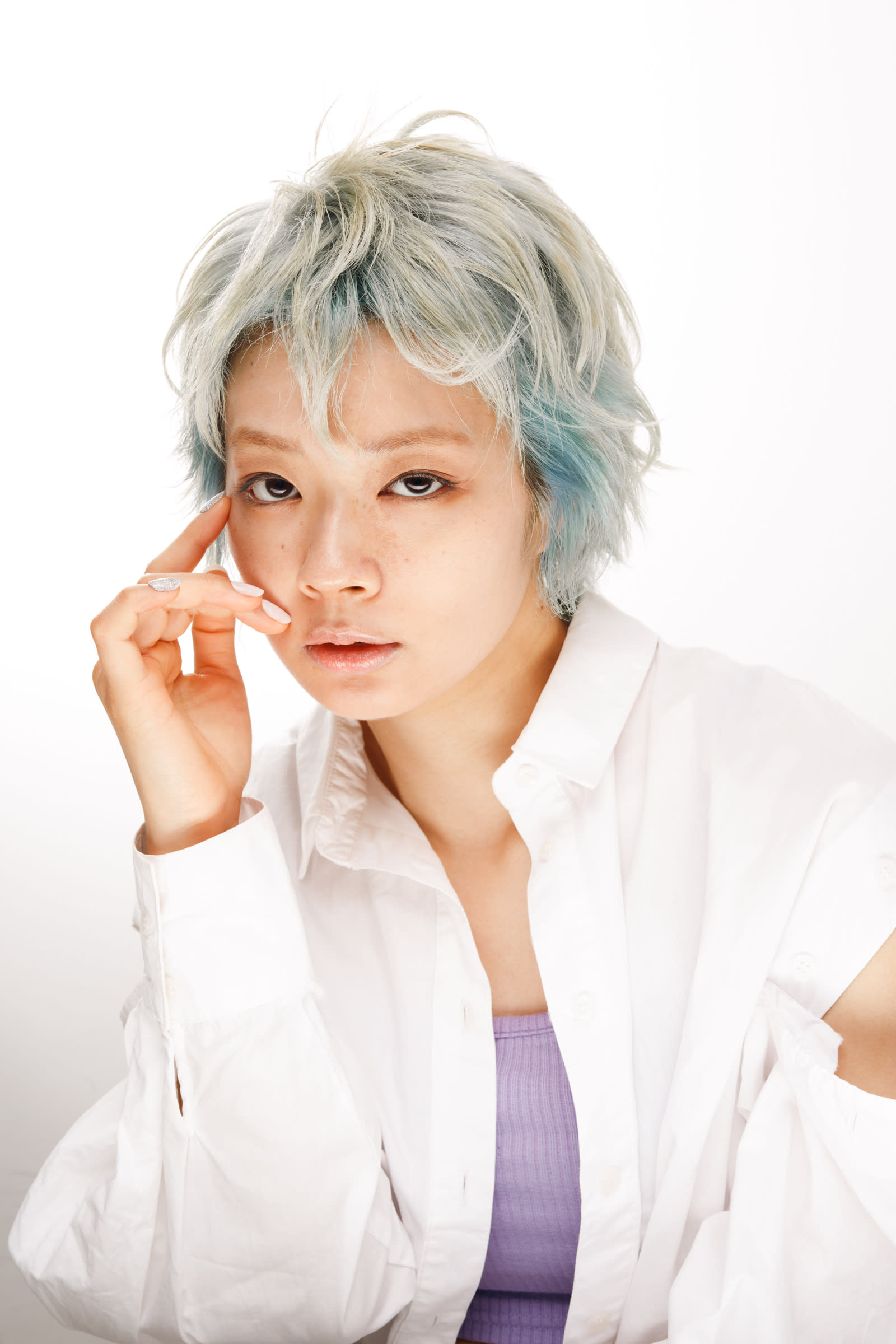 hair Himaru学芸大学【ヘアヒマルガクゲイダイガク】のスタイル紹介。ショートレイヤー/ダブルカラー/ペールブルー/ブリーチ