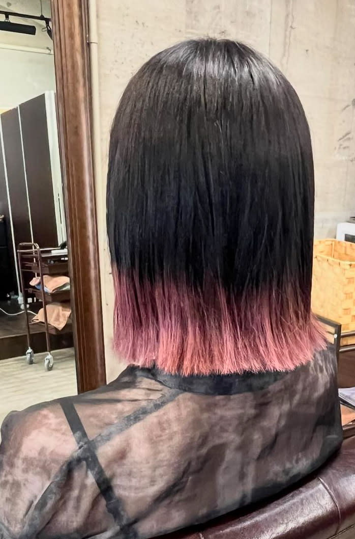 Cherie cut【シェリーカット】のスタイル紹介。「裾グラデーションカラーで魅せる、自然な色の変化と個性。」