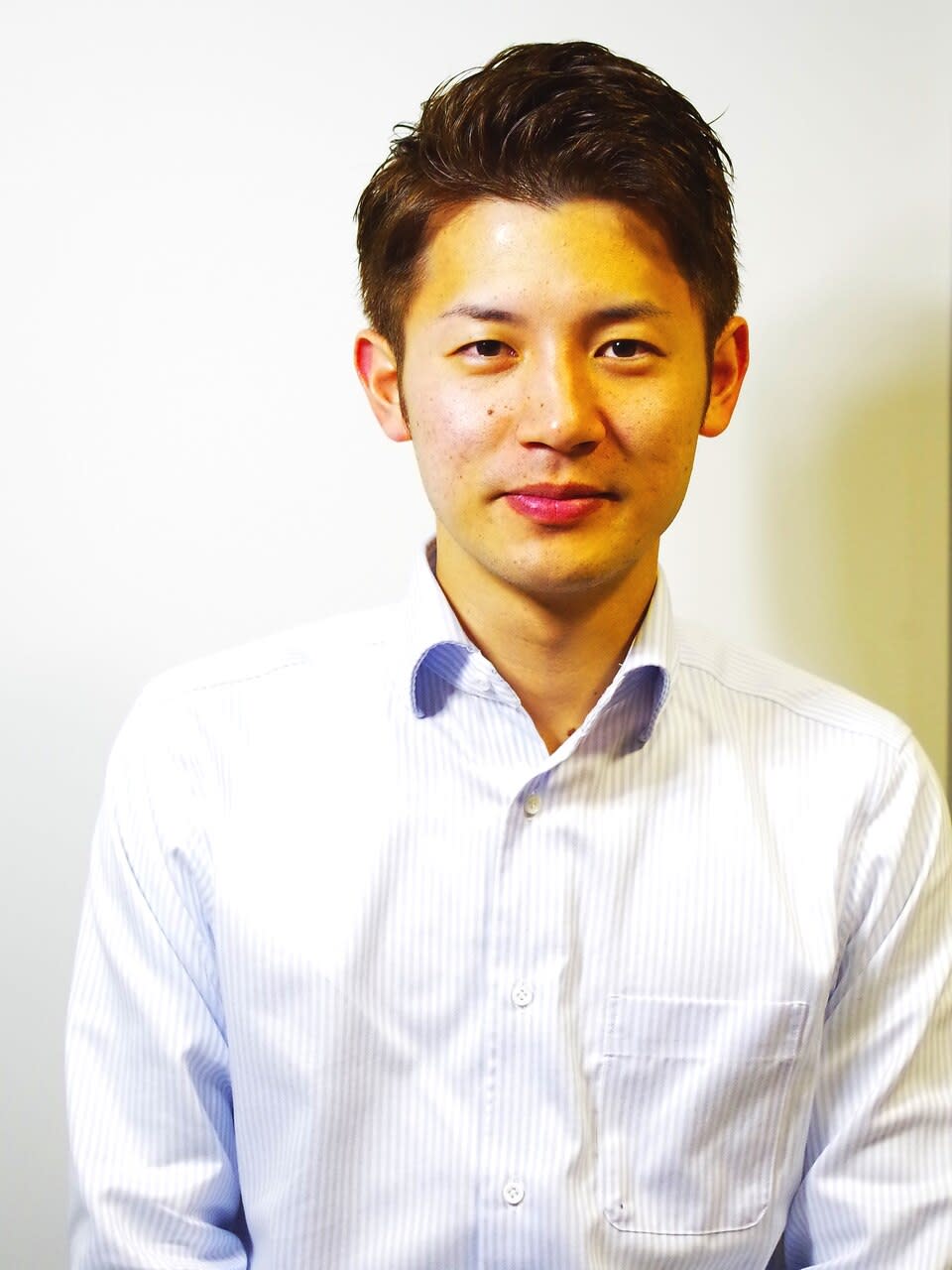 CAVARI【カヴァリ】のスタイル紹介。ビジネス2ブロックショート