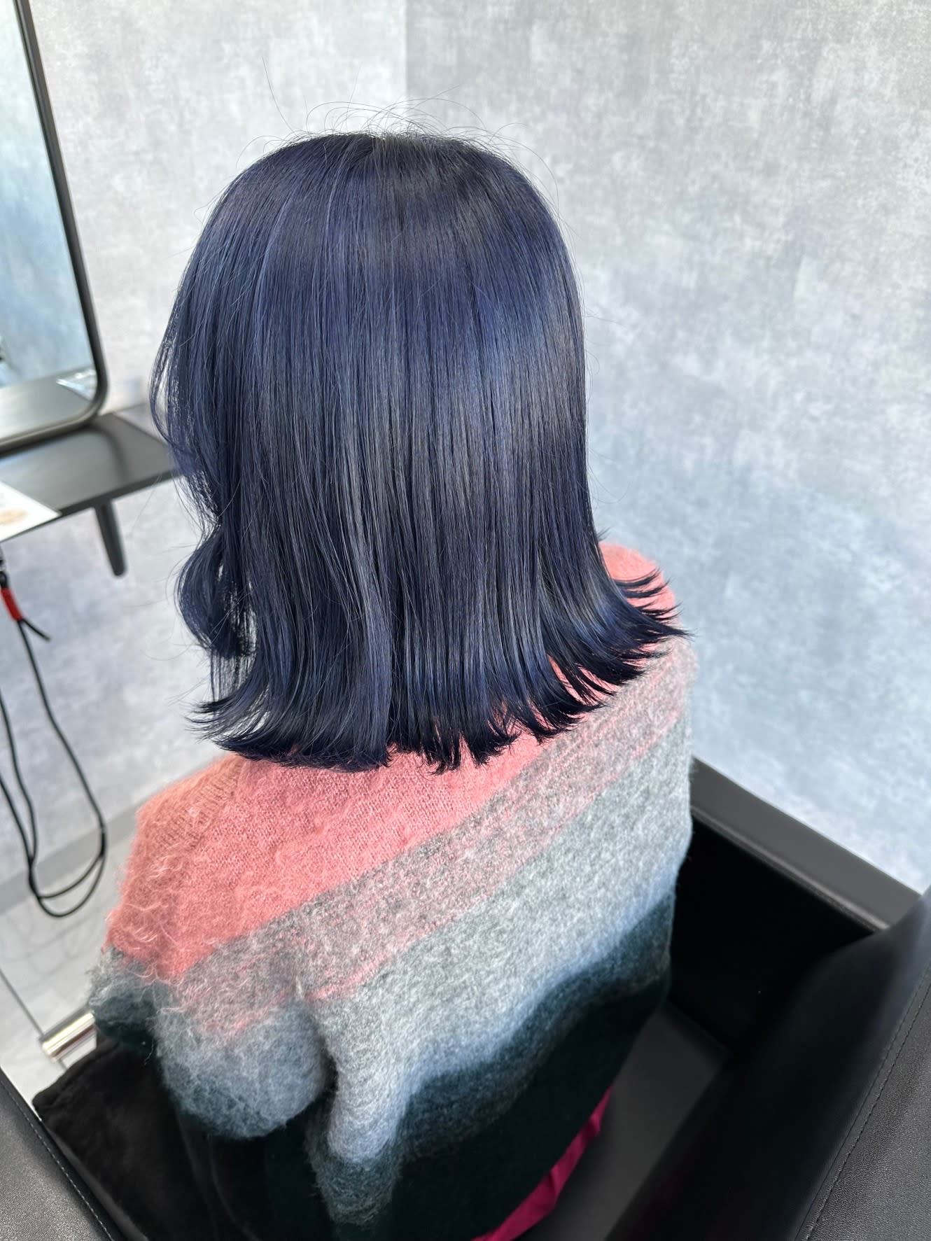 Hair Salon GRANDE Ly【ヘアーサロン グランデ リー】【ヘアー サロン グランデ リー】のスタイル紹介。ブルーブラック【ケアブリーチ/ダブルカラー/髪質改善/高畑】