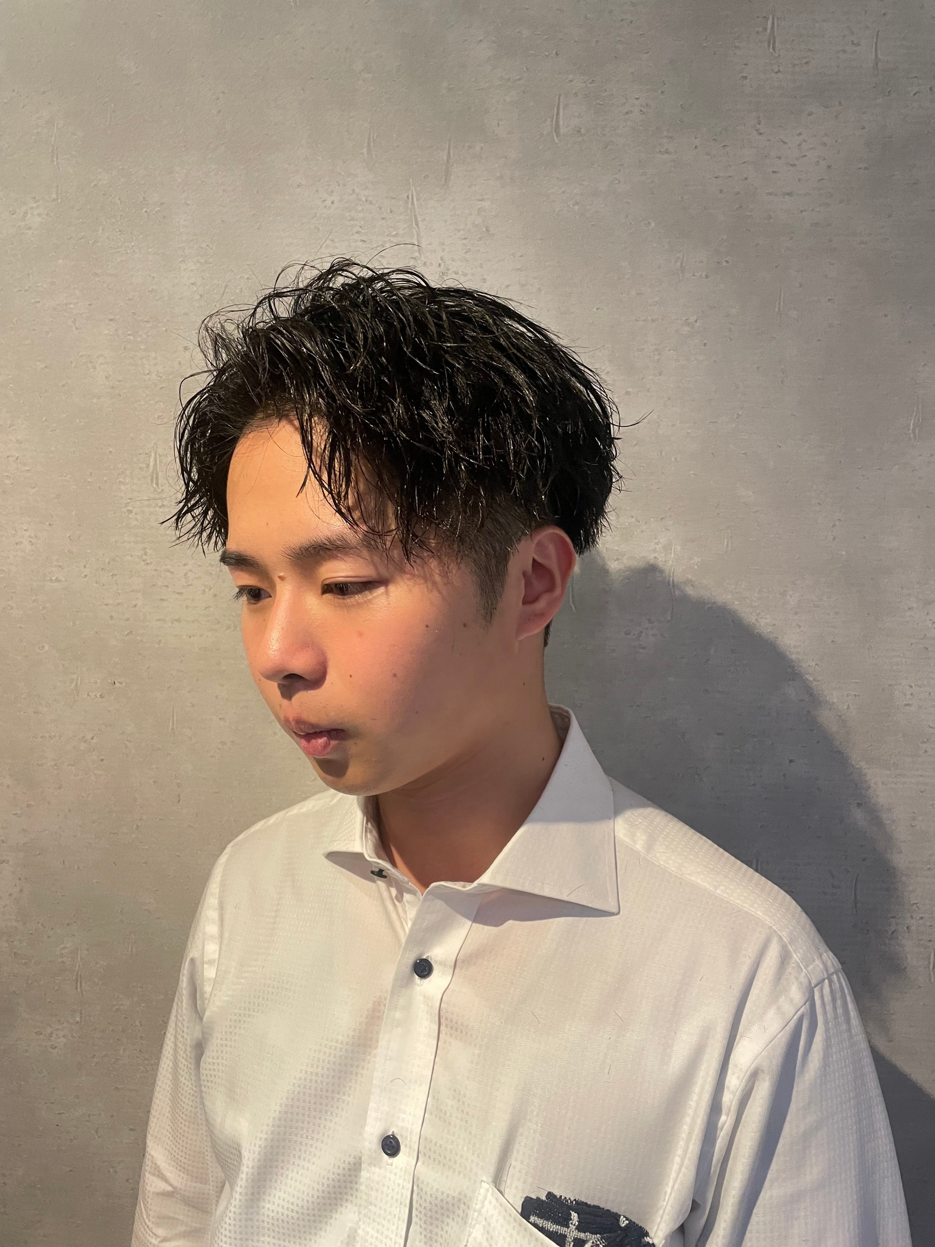 【シェアサロン】Men's salon REIR【メンズサロンルレイル】のスタイル紹介。ツイスパ×センターパート