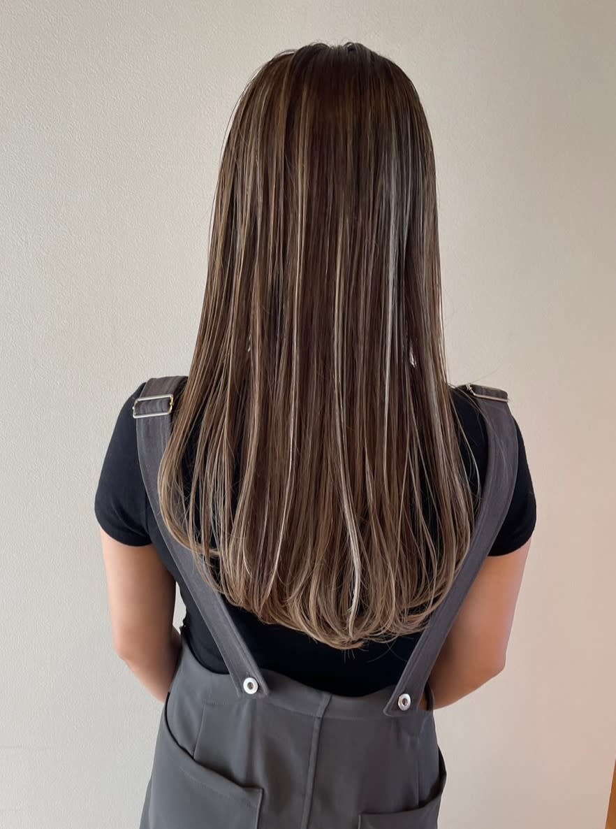 ann EYES 深井店【アンアイズ】のスタイル紹介。ローレイヤーカット×コントラストハイライト